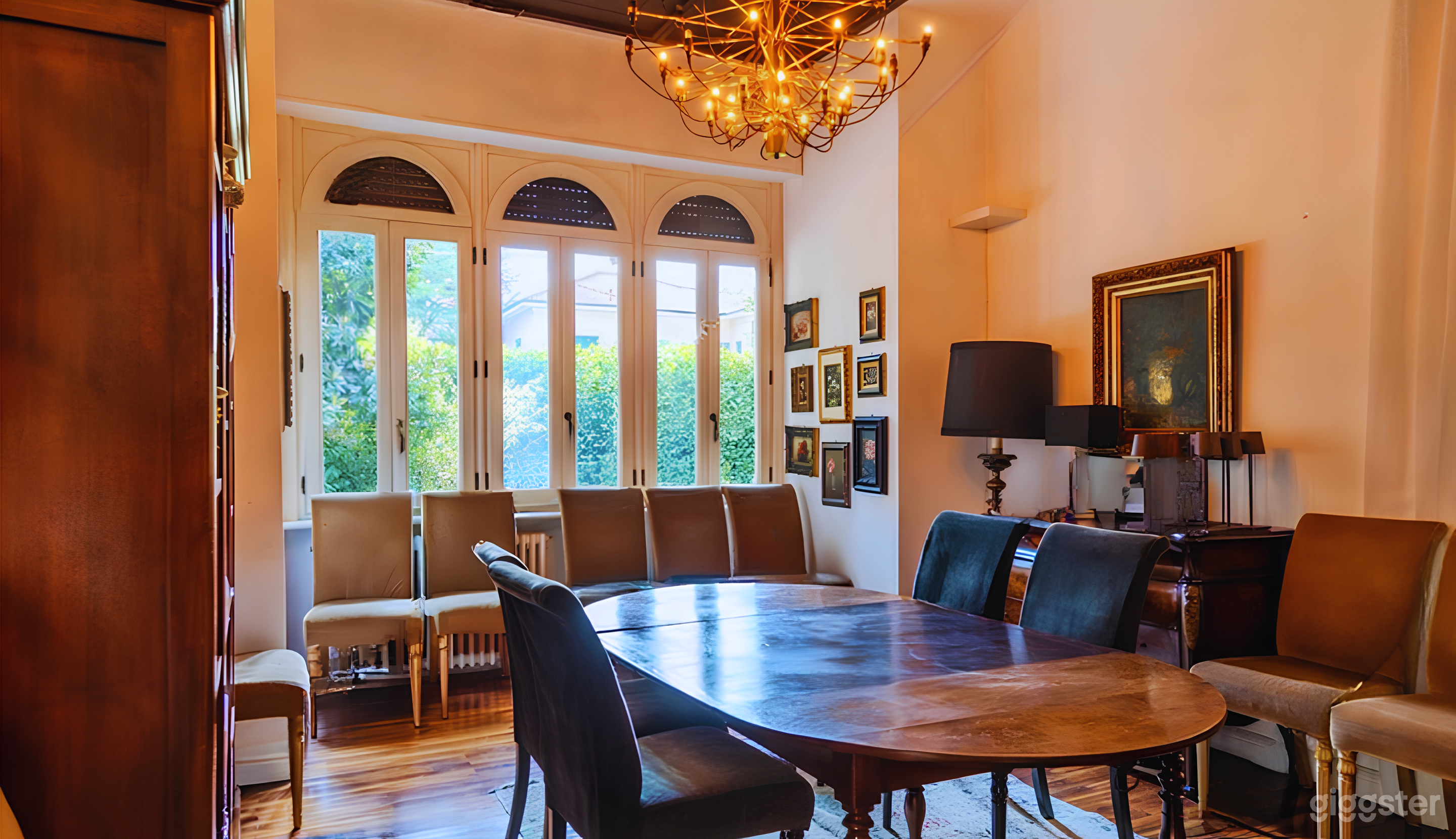 Foto di Sophisticated Indoor Villa 4