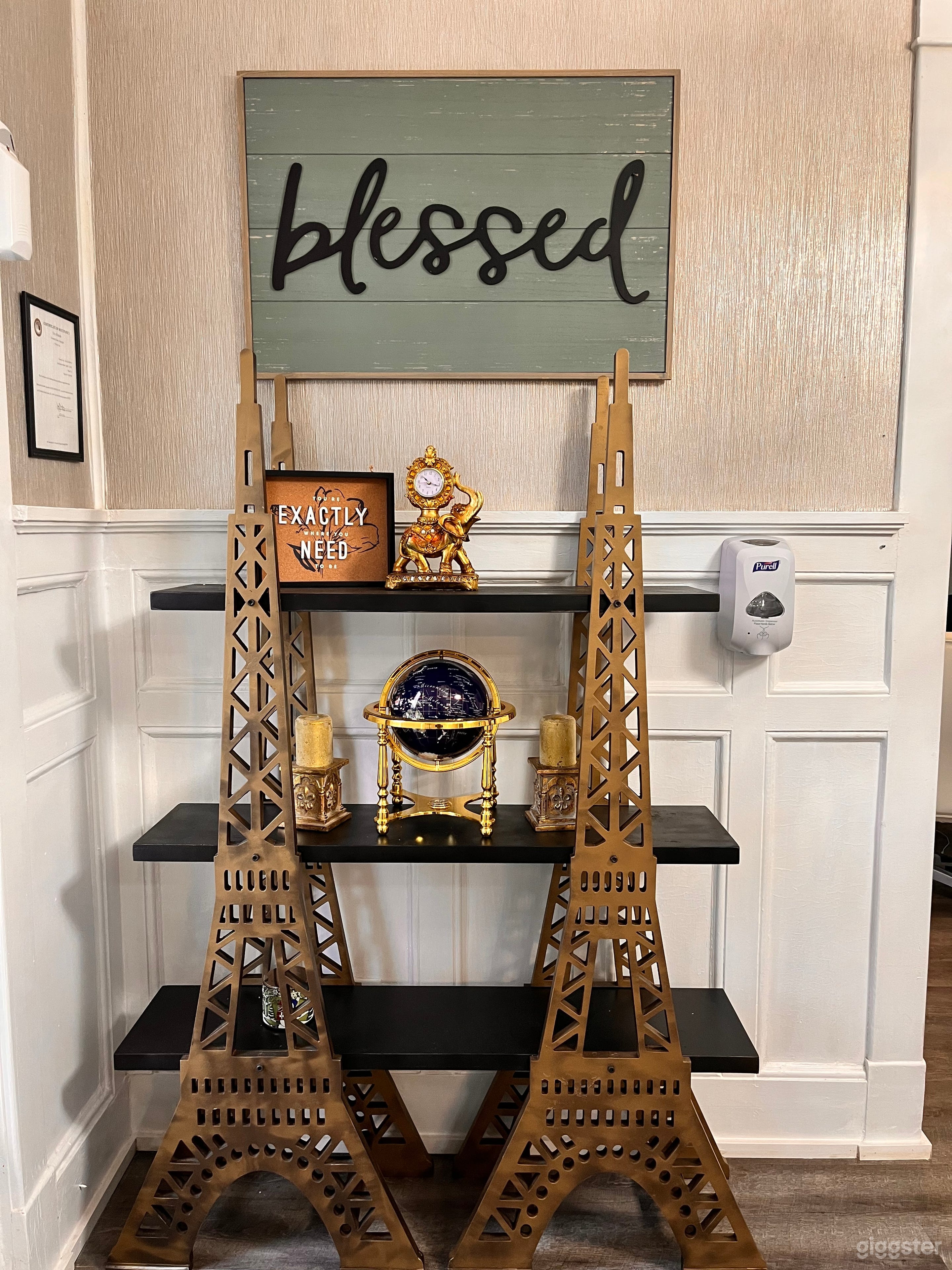 Eiffel Tower... did someone say French-lover!