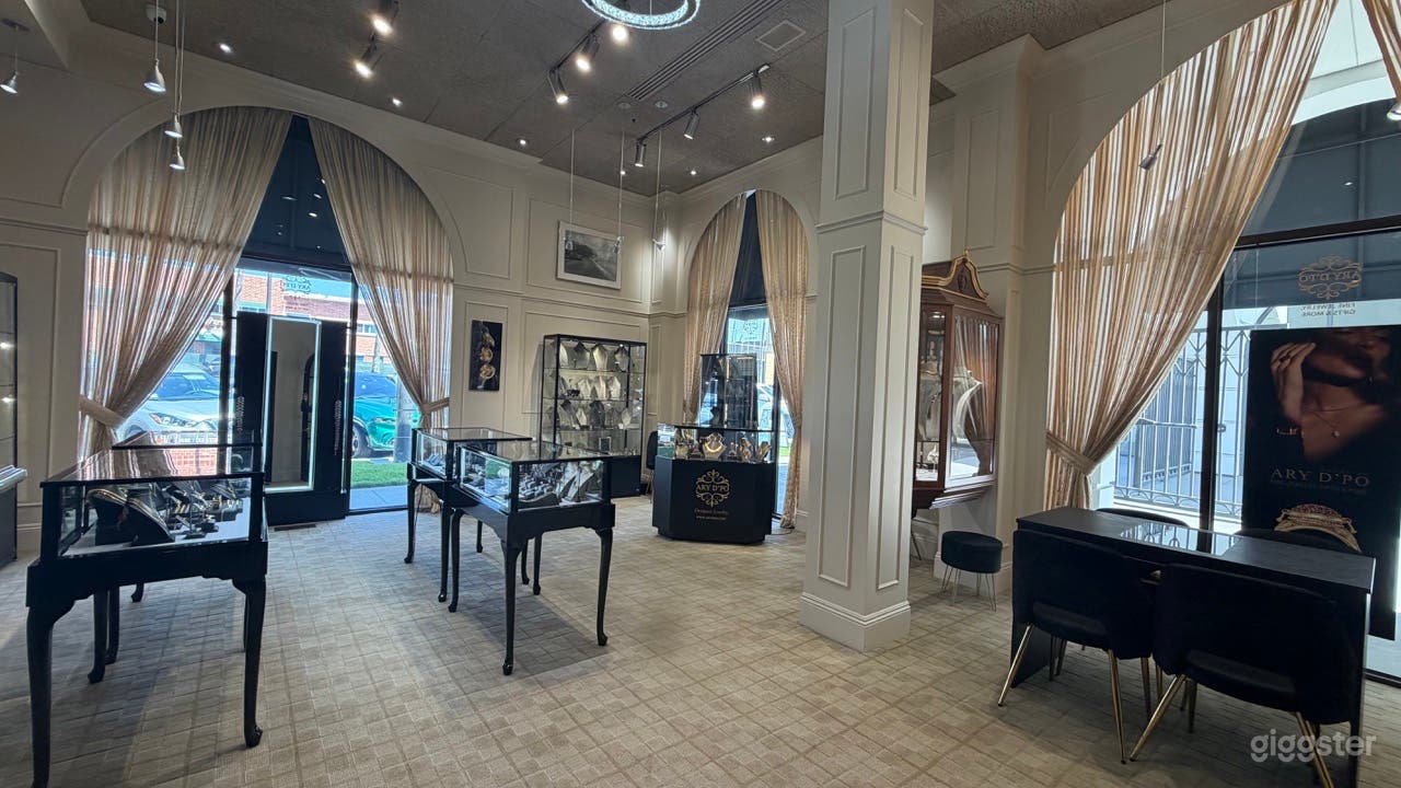 Never-Seen-Before Luxury Boutique Photo 4