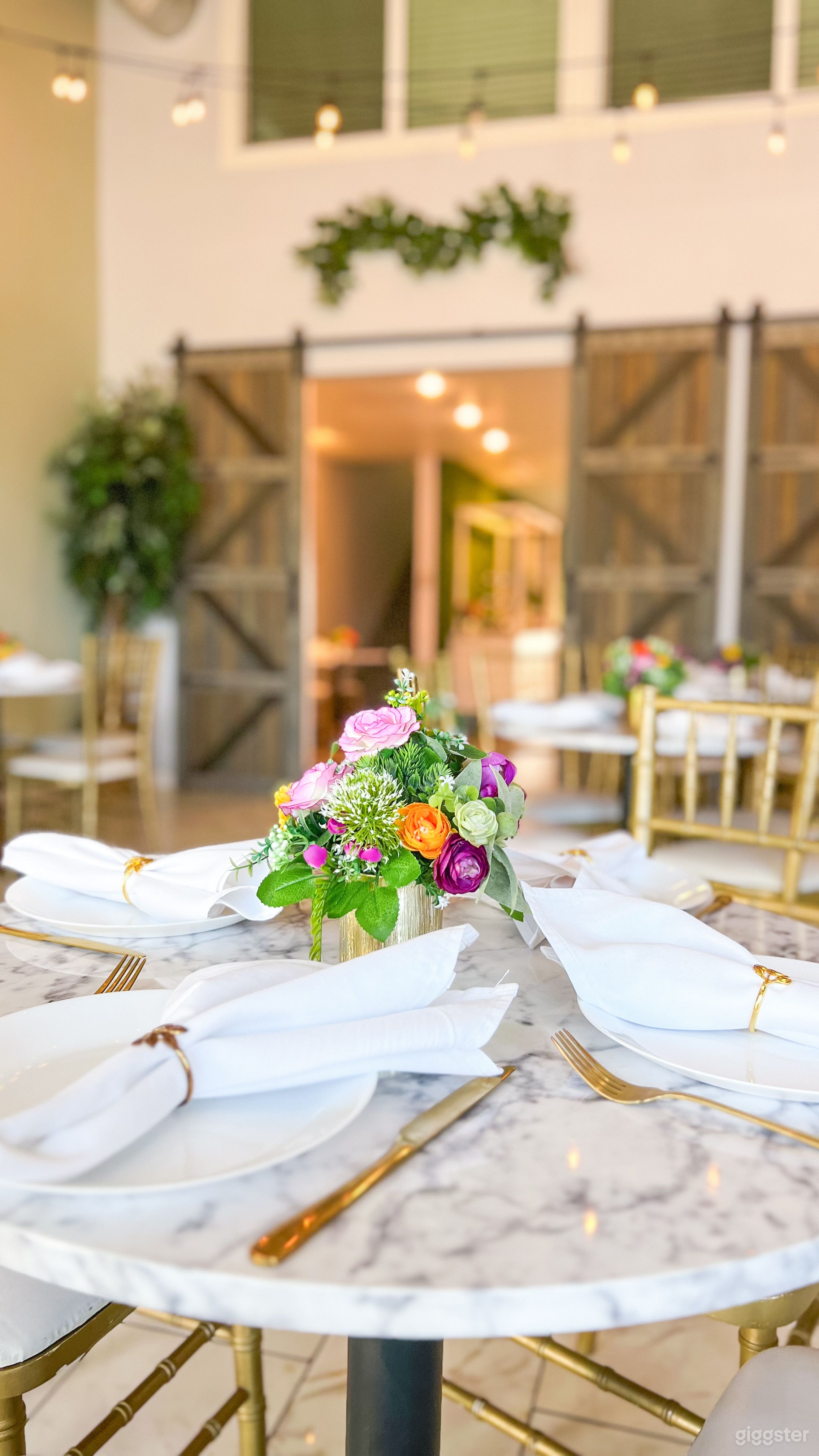 Modern Chic Venue with Cafe Seating for Events Photo 3