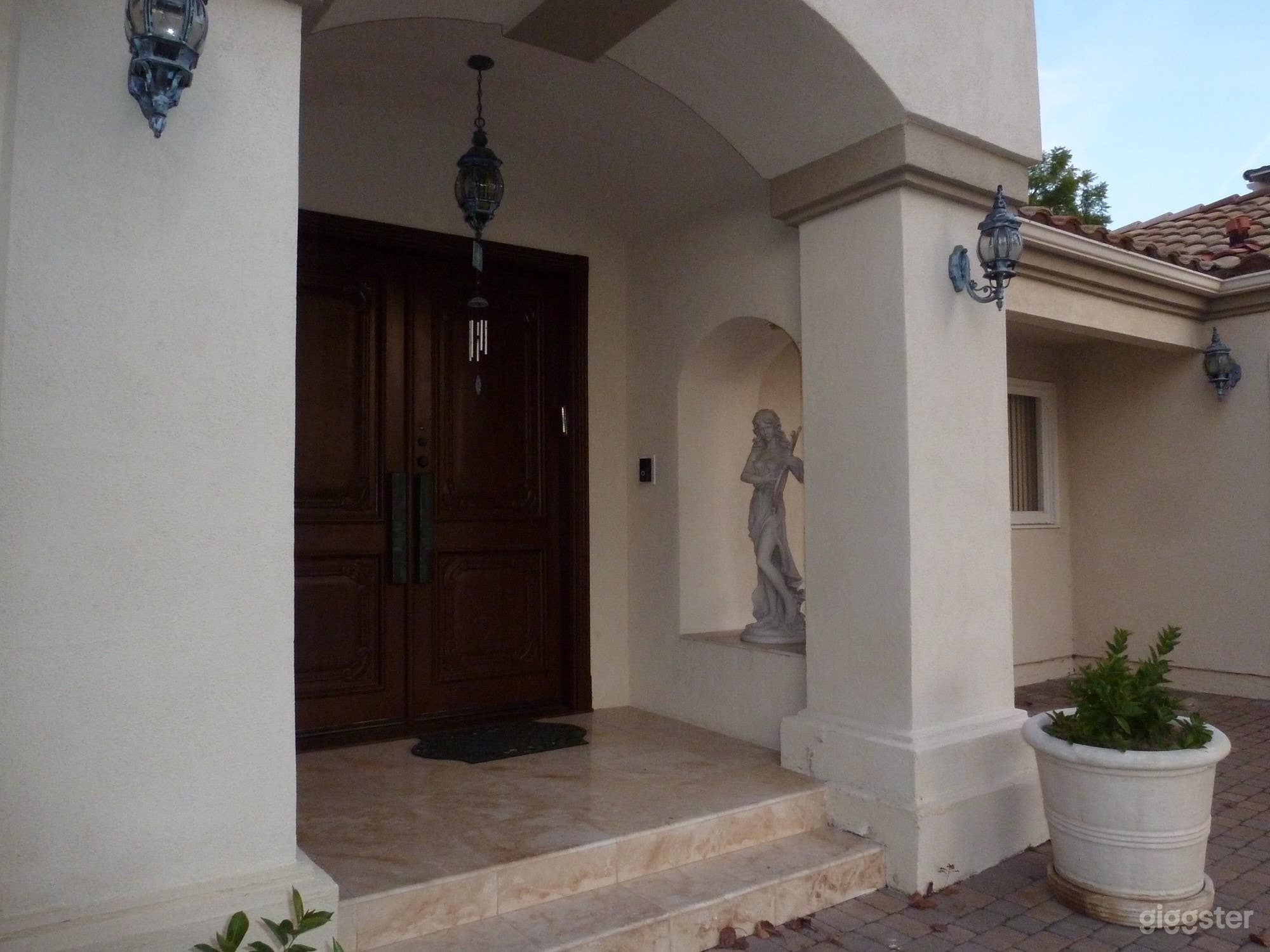 Prestigious Vista de Oro Home with View Photo 3