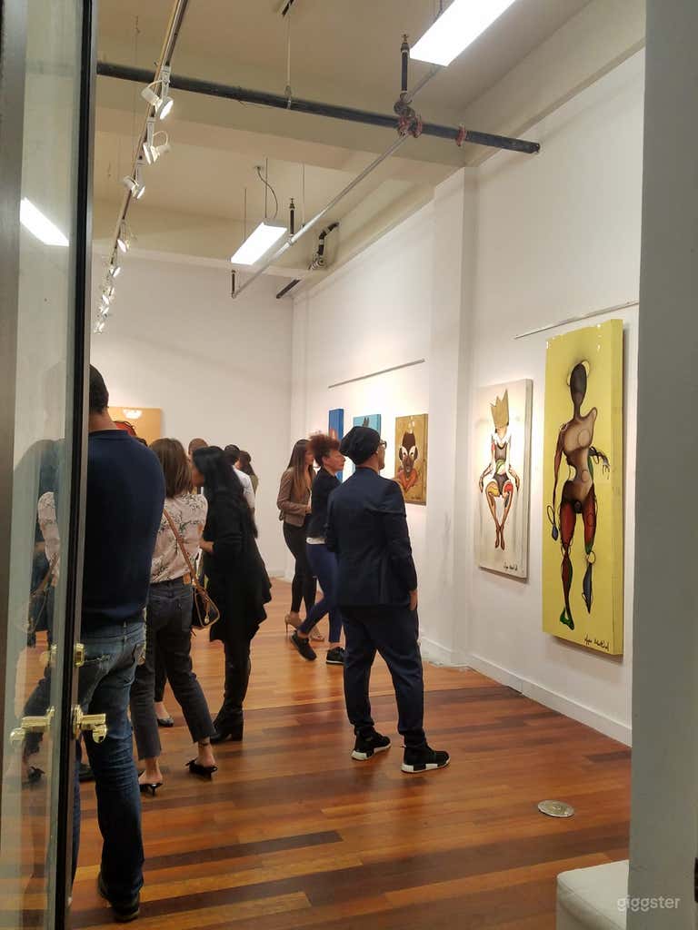  Pop Up Gallery and Photography Studio in SOMA 