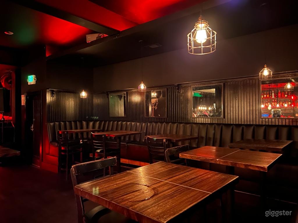 Hollywood Bar with a dance floor Photo 4