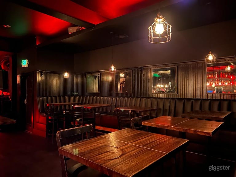  Hollywood Bar with a dance floor 