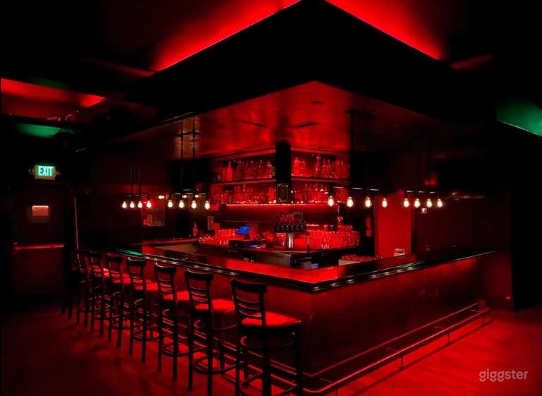  Hollywood Bar with a dance floor 