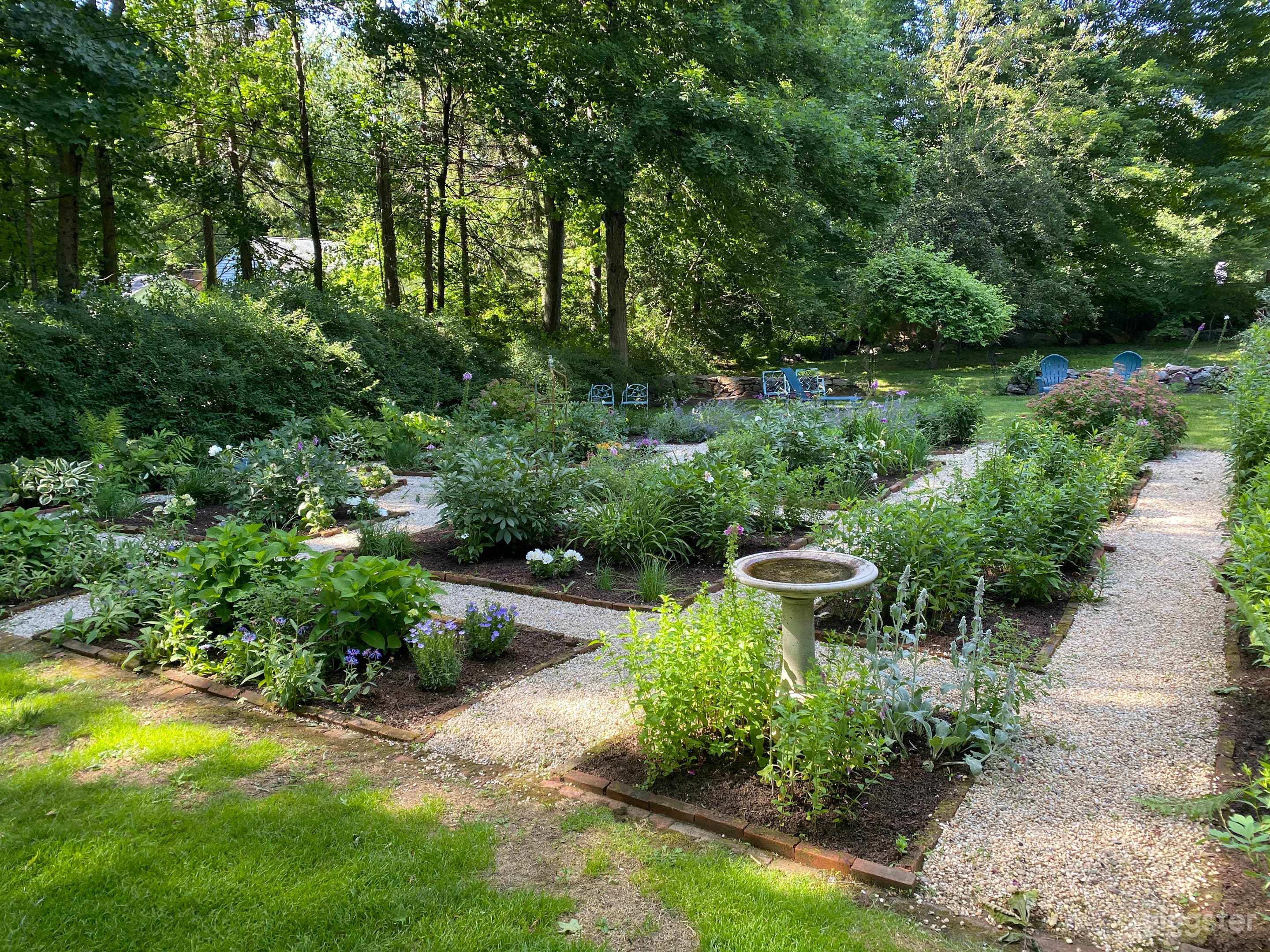 C.1900 historic CT farmhouse with formal gardens Photo 1