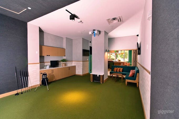  Indoor Golf Simulators 
