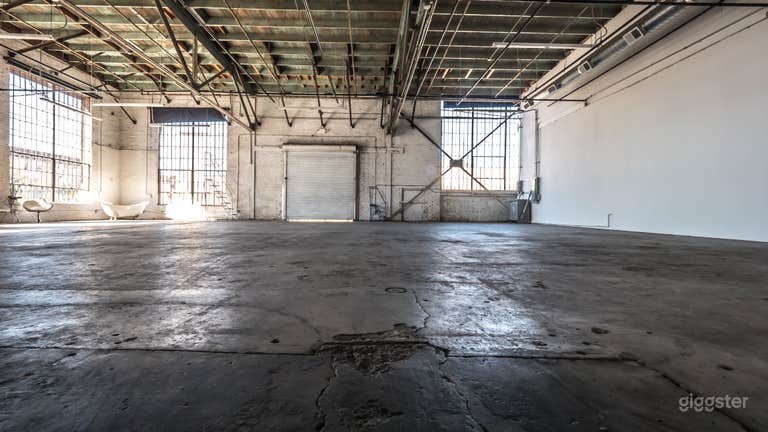  Daylight White Brick Warehouse *Certified Studio* 