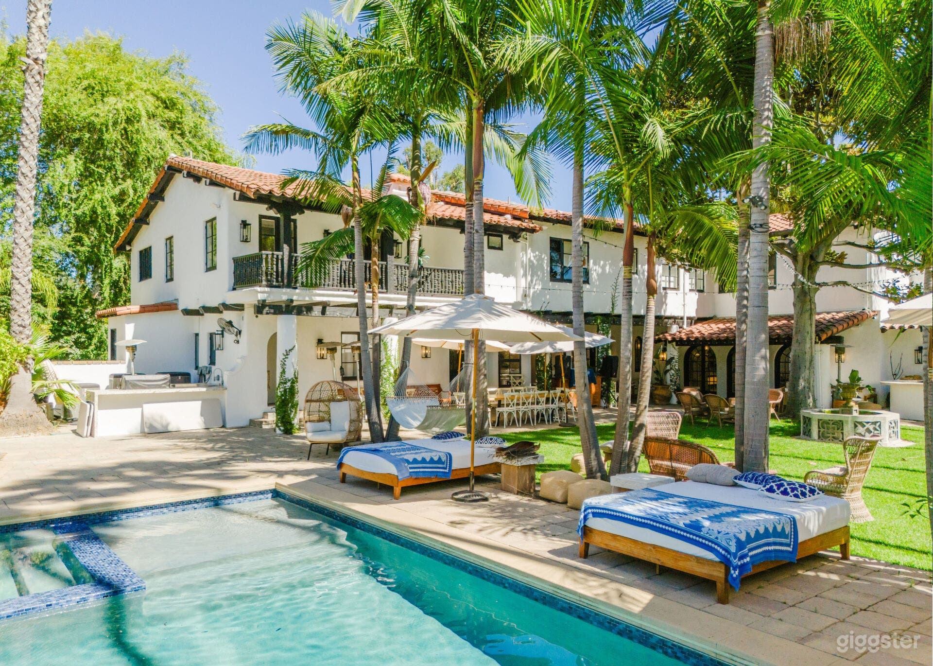 BEVERLY HILLS ELEGANT/POOL Photo 2