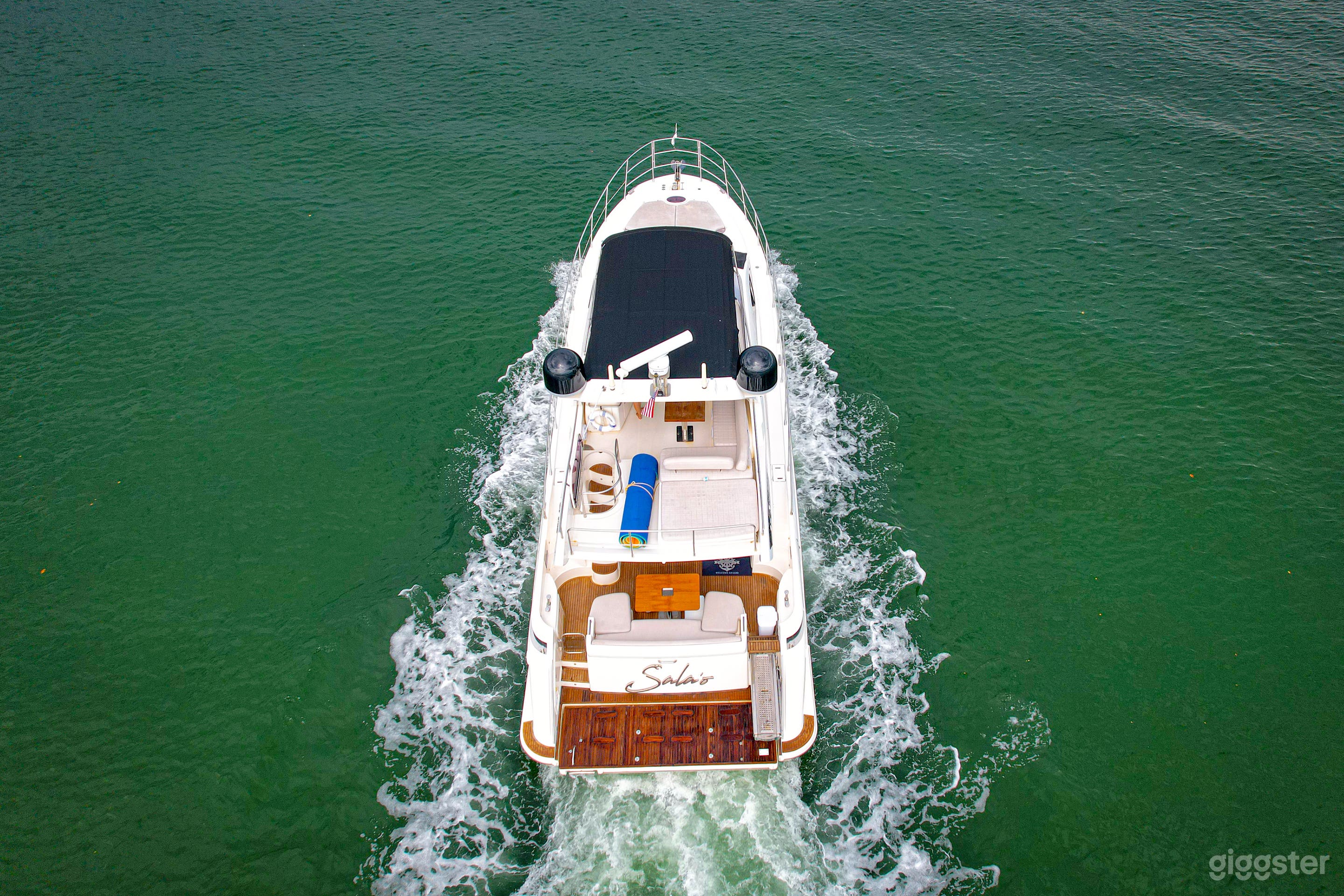 Azimut Flybridge 50ft Photo 2