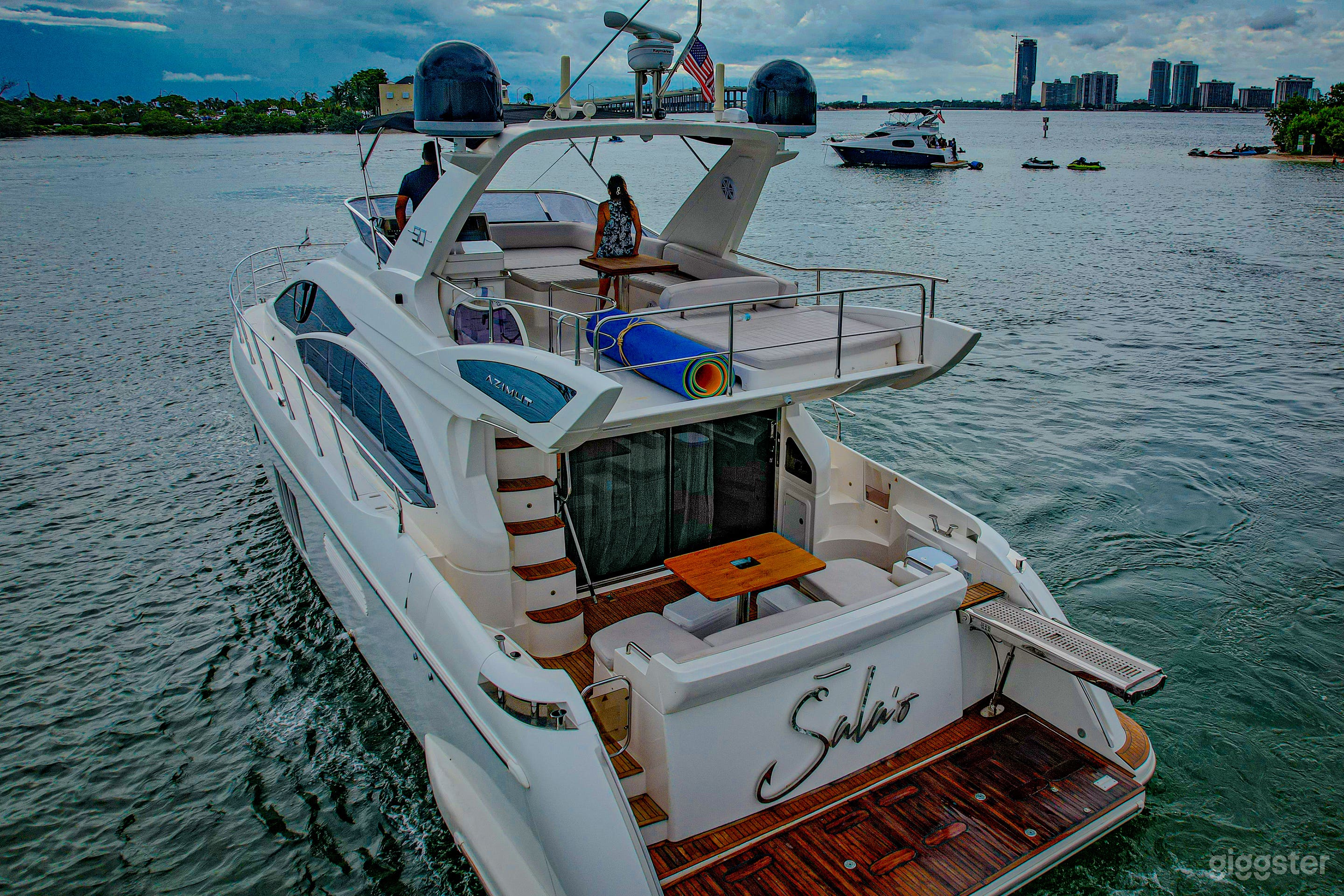 Azimut Flybridge 50ft Photo 3