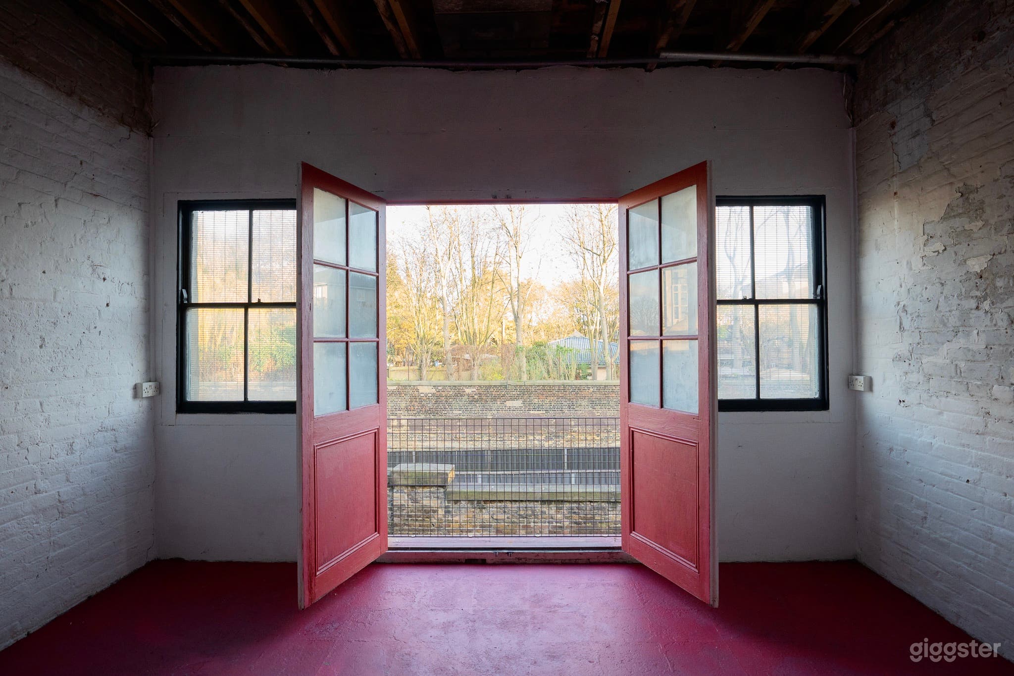 Dollhouse - Studio Industrial Warehouse Photo/Film - Studio 2 Photo 4