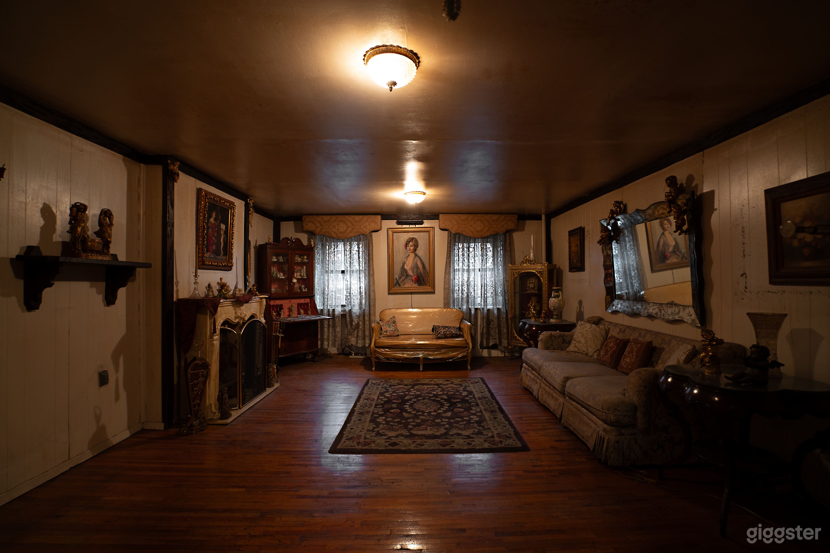 The Shapira's 1969 (Grandma Retro House) Photo 2