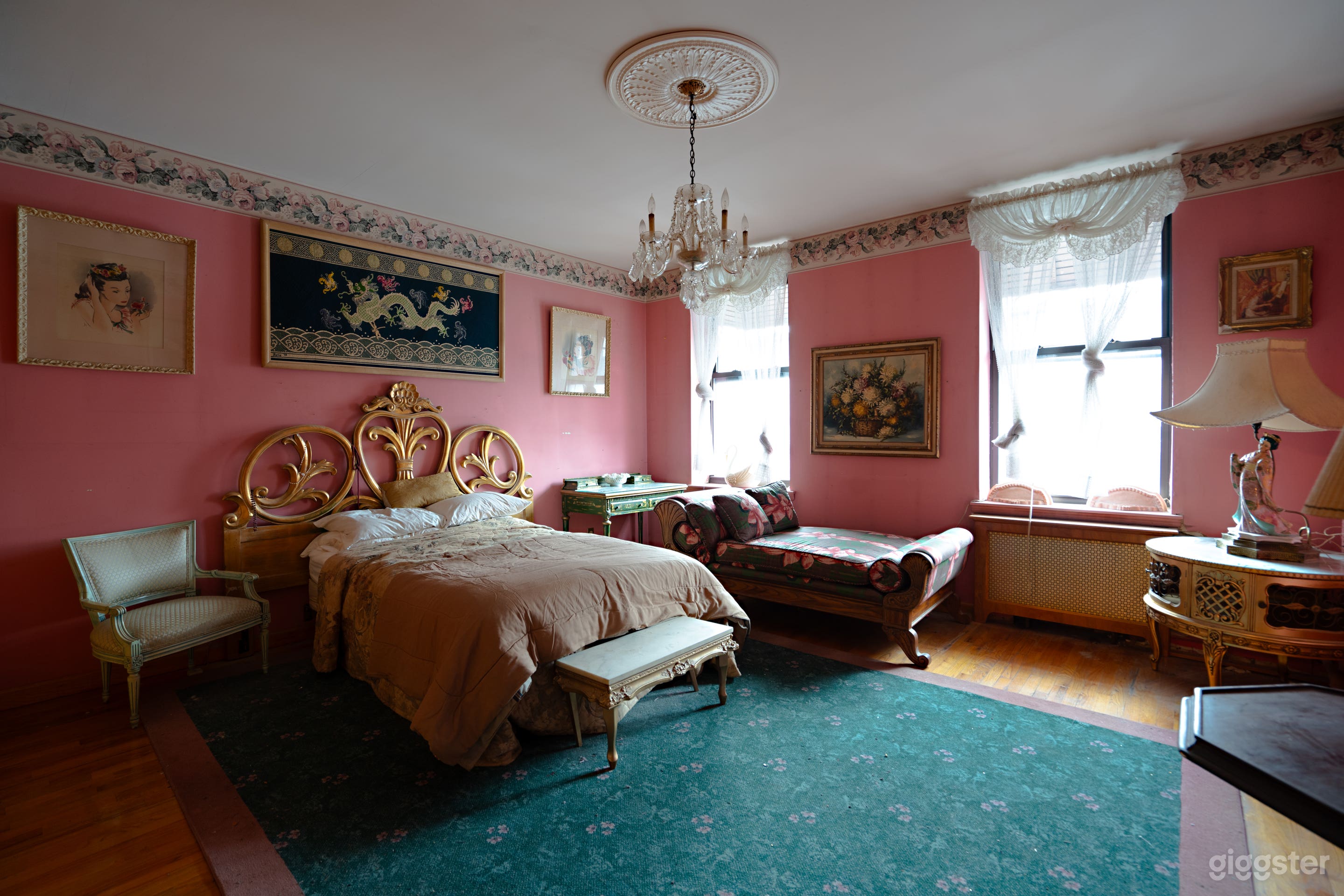 The Shapira's 1969 (Grandma Retro House) Photo 1