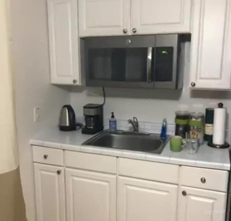  Inside the loop Houston cute tiny house studio 