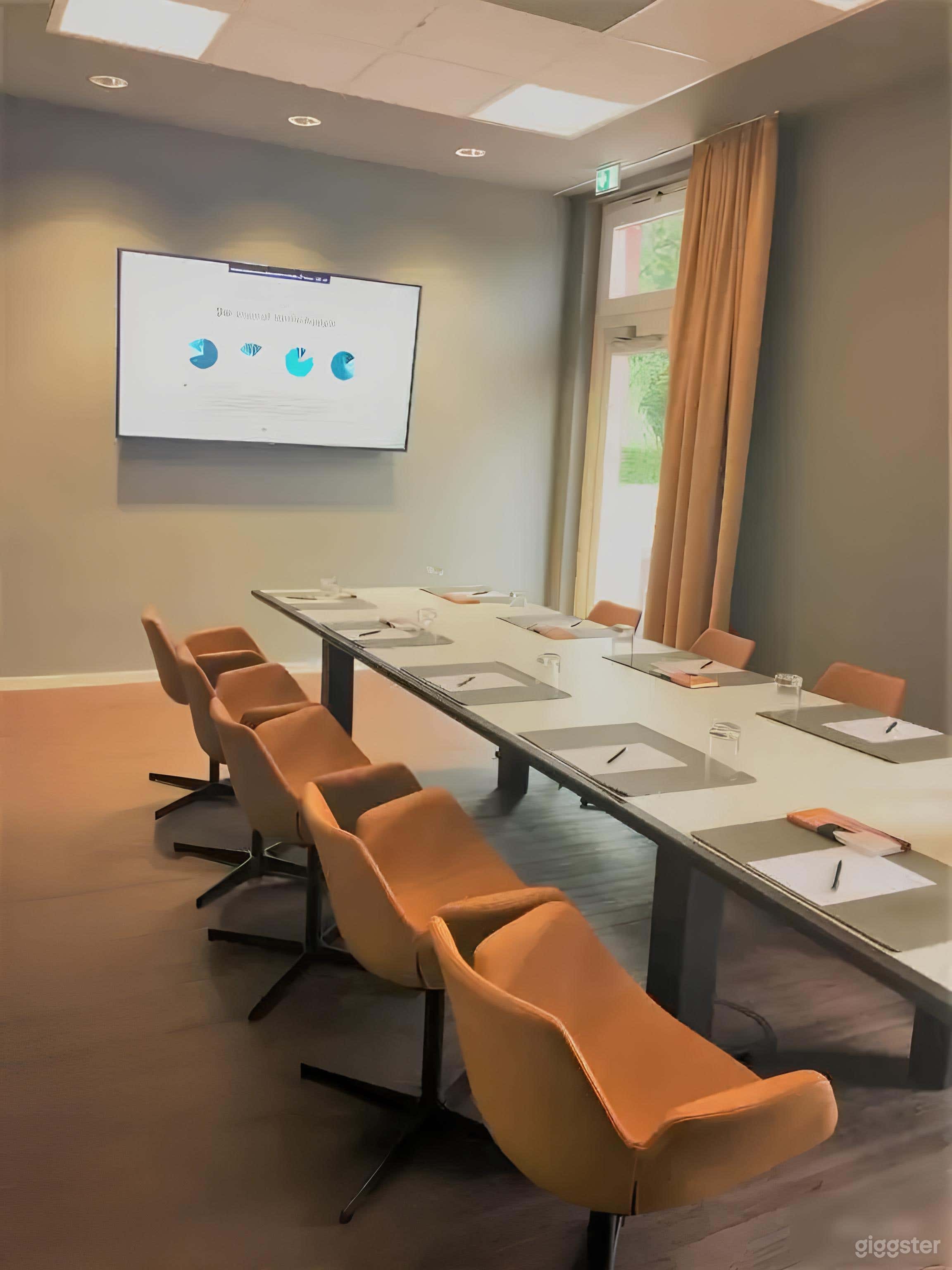 Moderne Minimalistische Strategie-Suite Foto 3