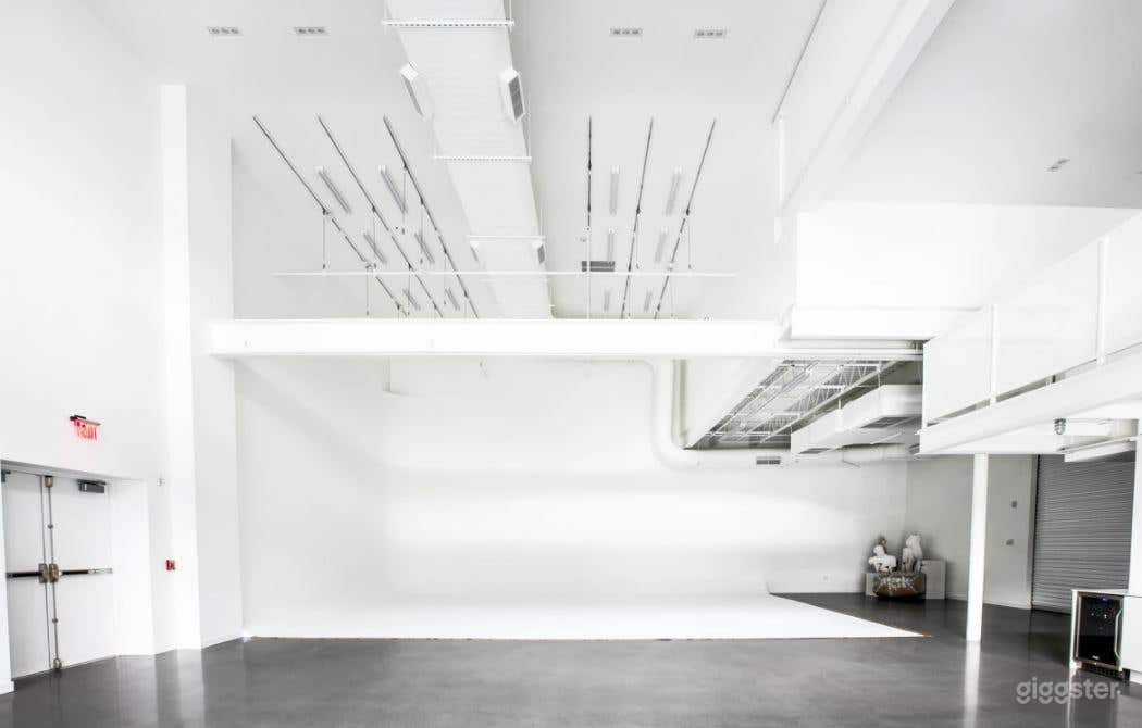 Oversized Cyclorama Wall | Studio C Photo 1