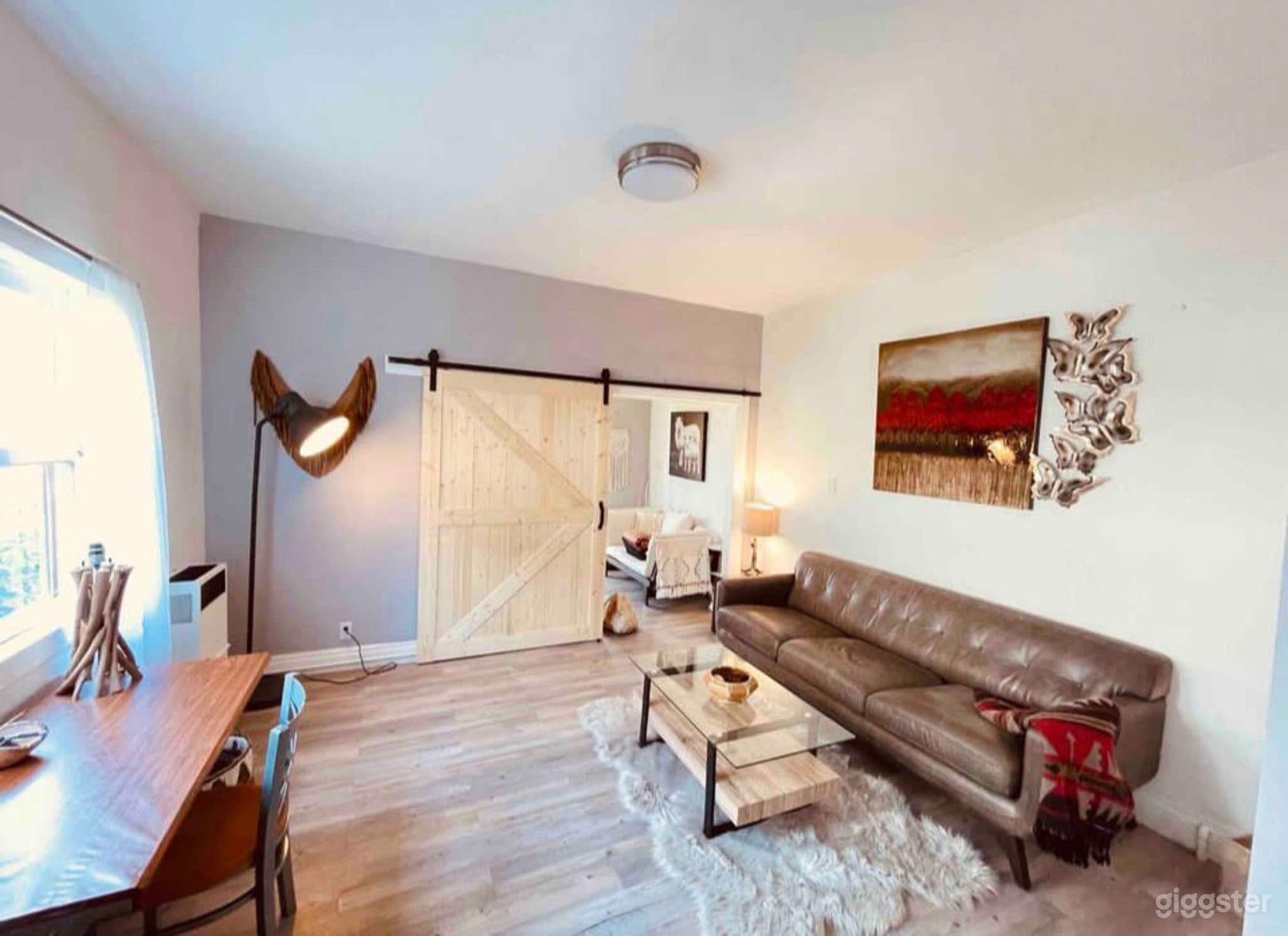 Newly Renovated Bright Apartment Photo 1