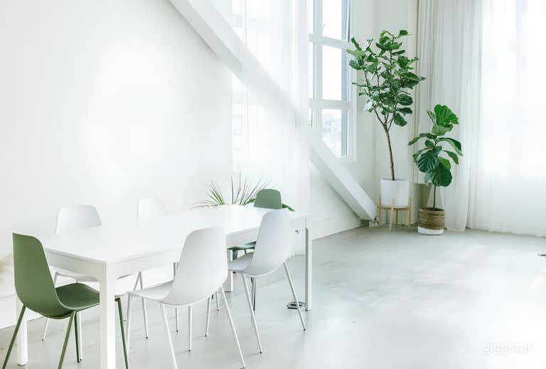  Bright  White Loft Studio 
