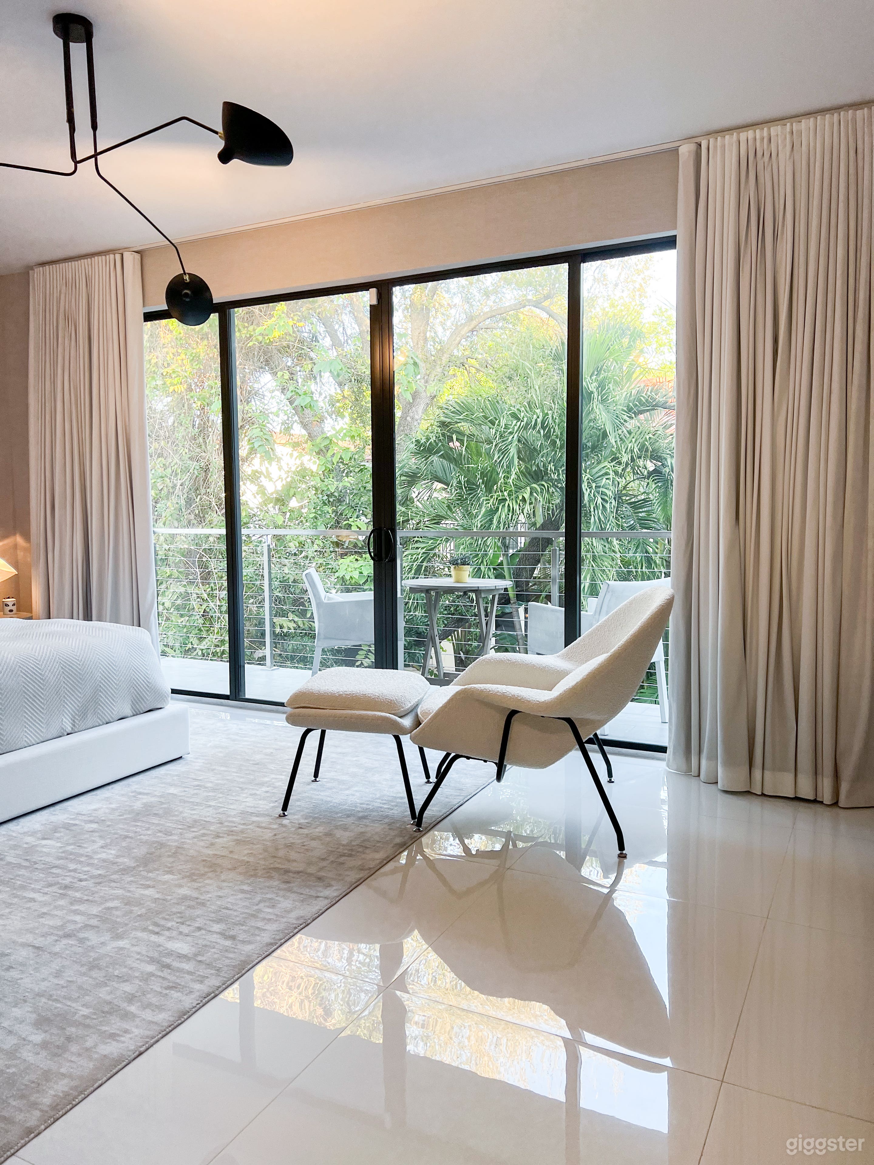 Modern Coconut Grove Townhome with Rooftop Photo 3