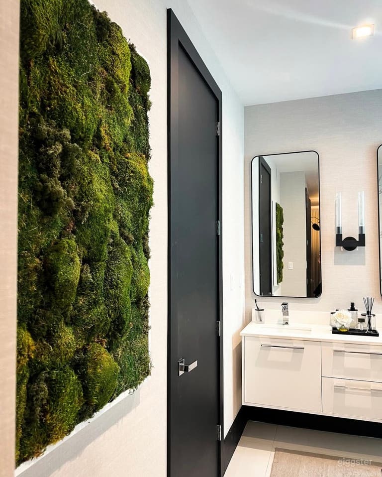  Modern Coconut Grove Townhome with Rooftop 