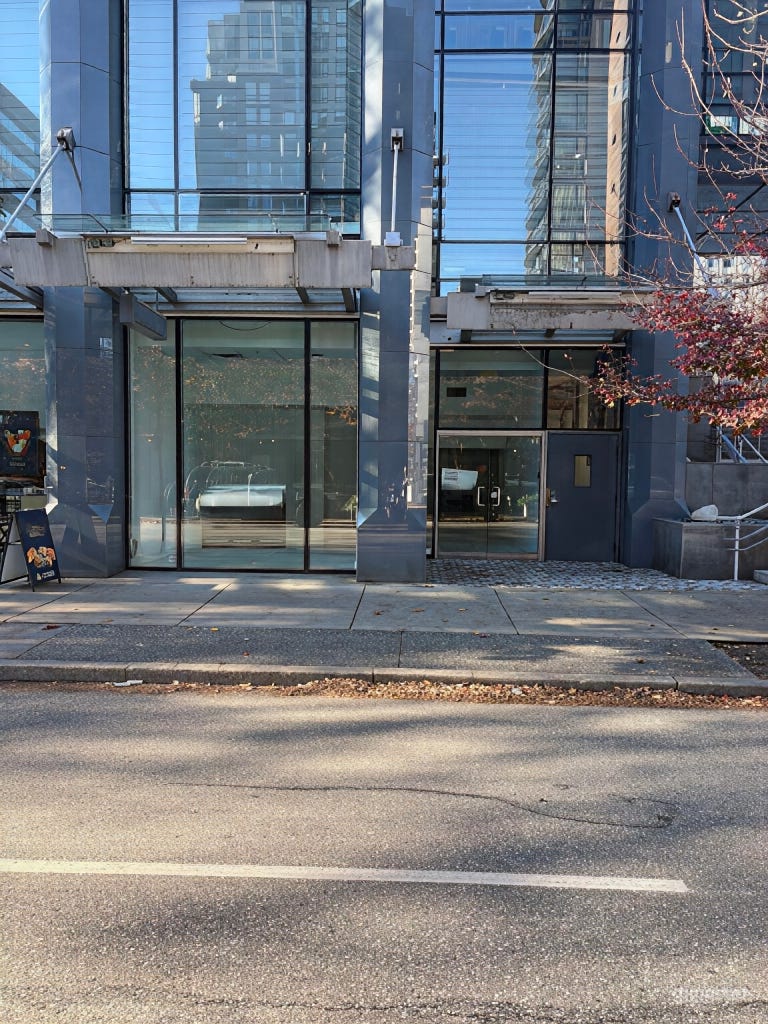  Downtown Vancouver Pop-Up Storefront 