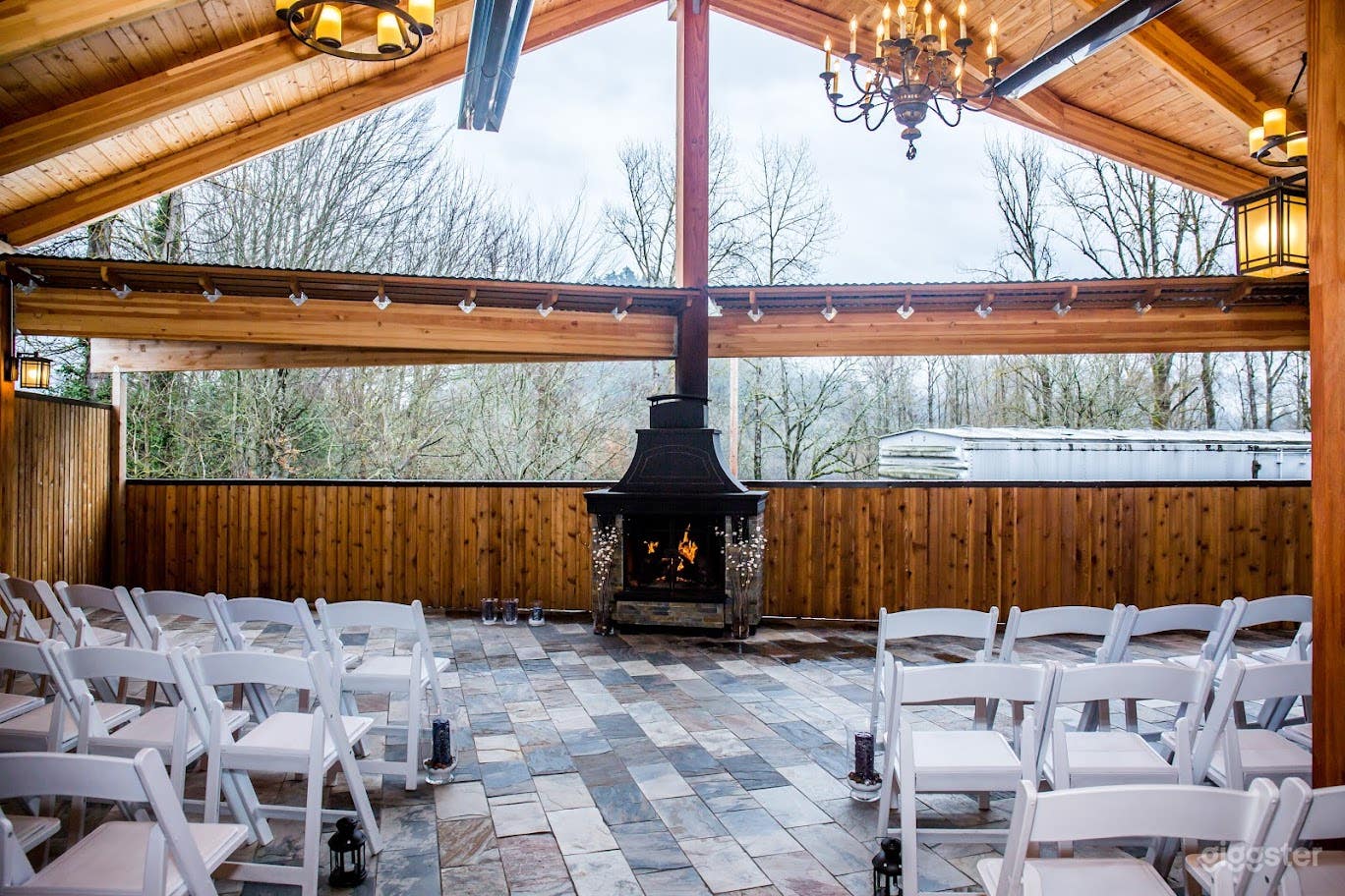 Rustic Lodge for intimate ceremonies Photo 2
