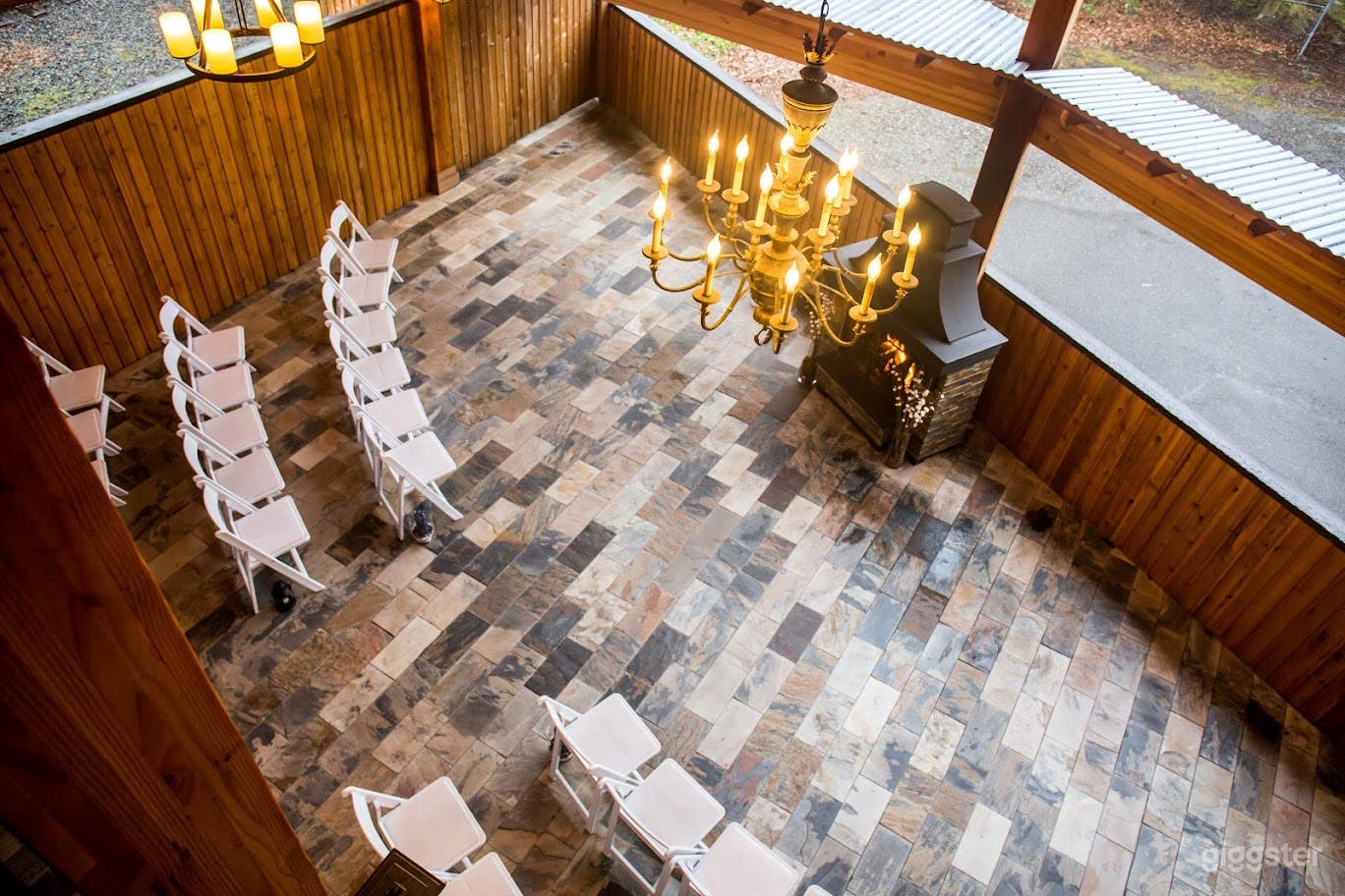 Rustic Lodge for intimate ceremonies Photo 1