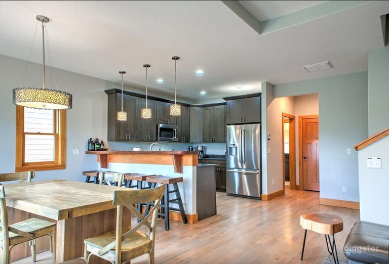  Magical Mountain Home 