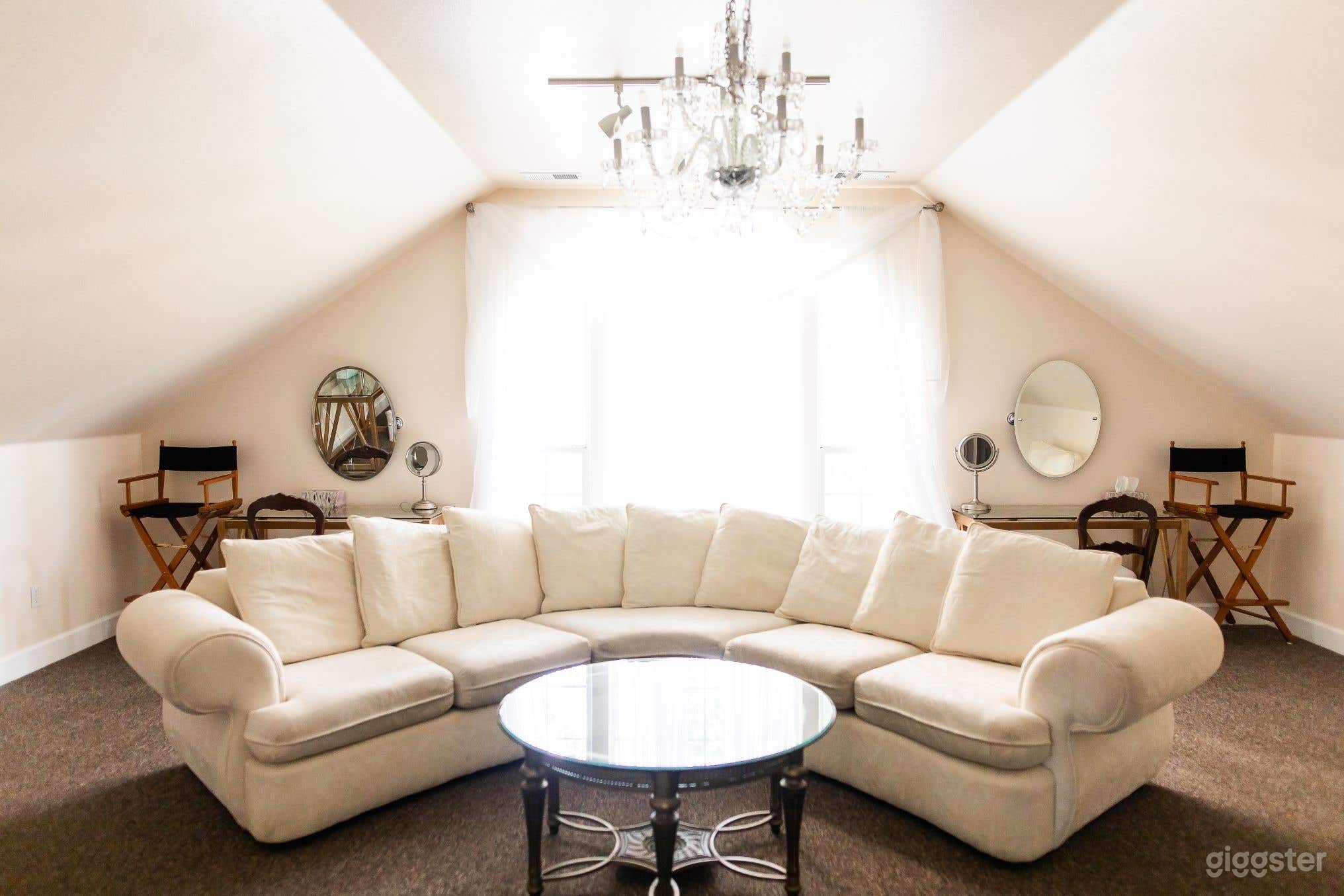 Elegant Bride and Groom Ready Rooms in California Wine Country Photo 1