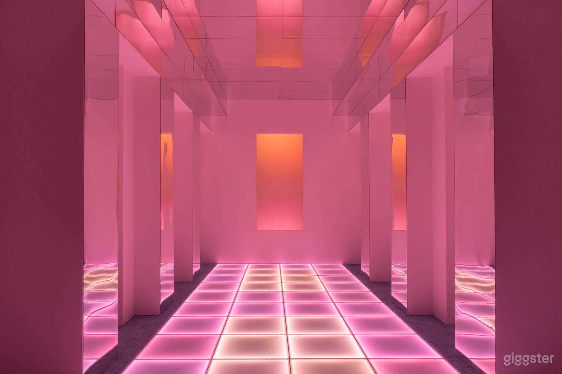 Odyssey Mirror Stage w/Floor Lights Photo 3