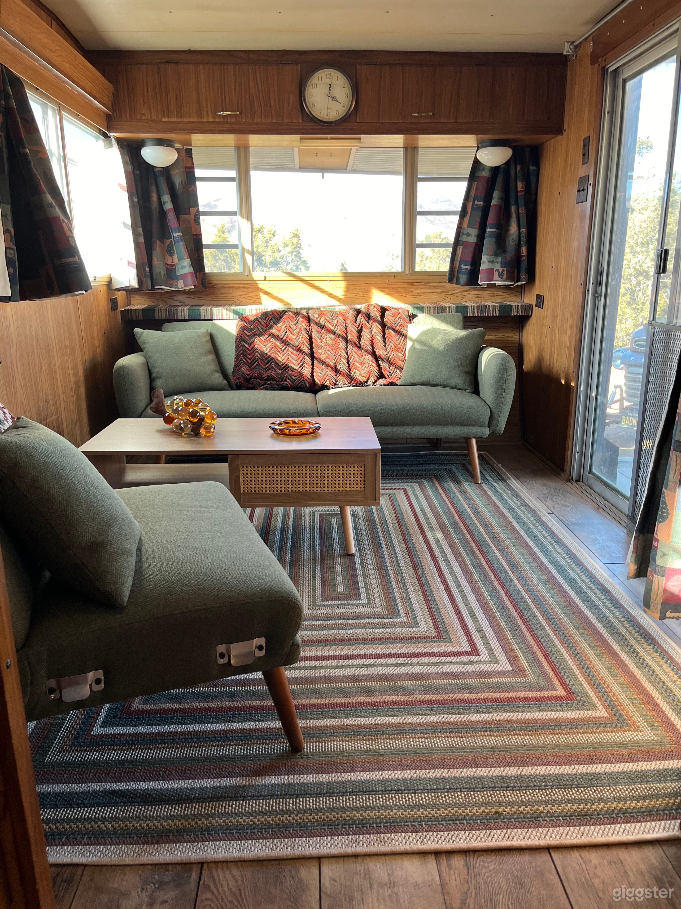 1970’s Vintage trailer on ranch property. Photo 4