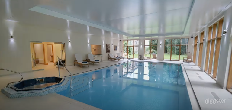  Indoor Pool for Photoshoots and Film Locations 