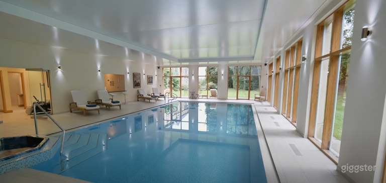  Indoor Pool for Photoshoots and Film Locations 