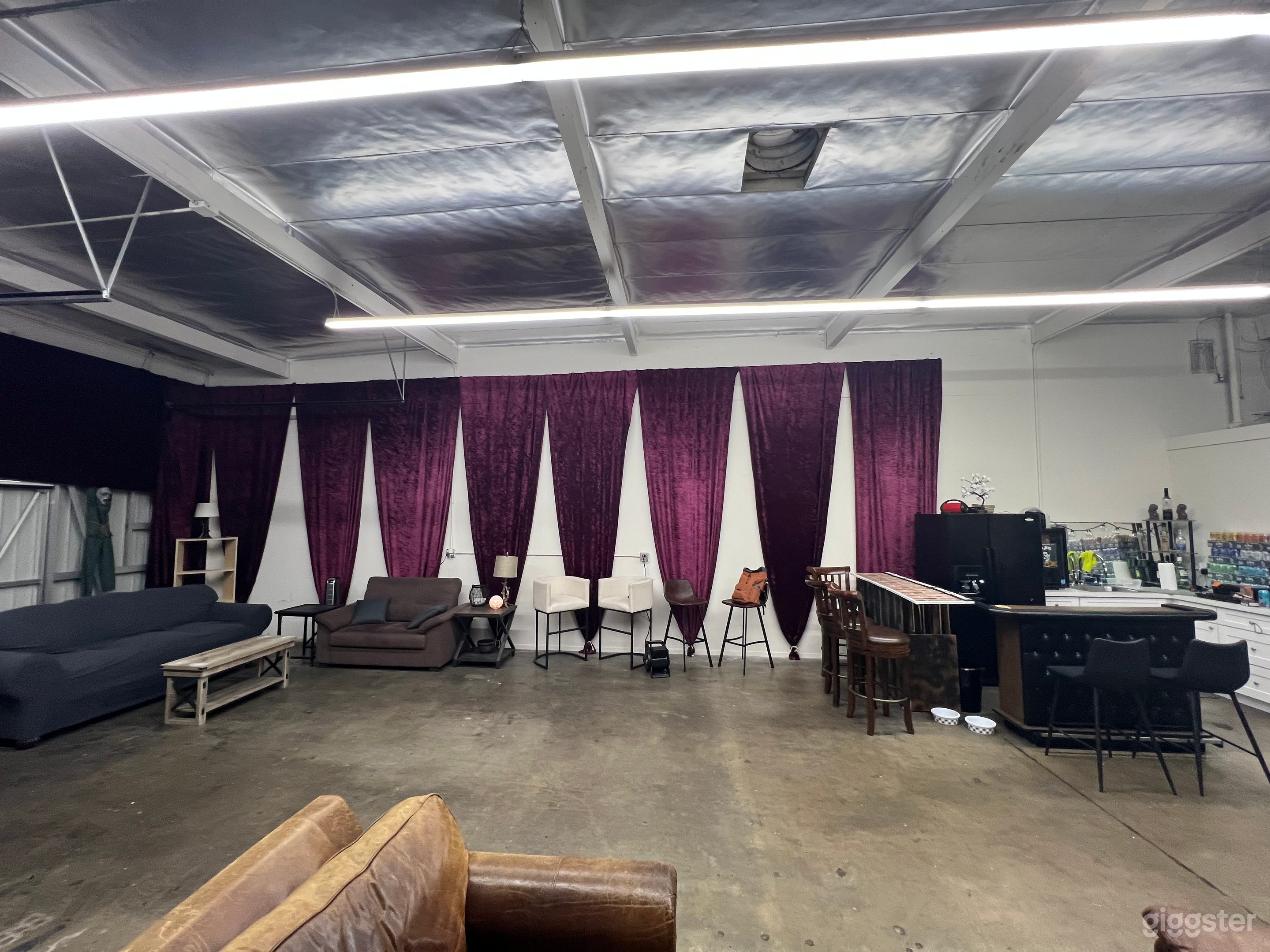 Multi purpose utility warehouse Photo 3