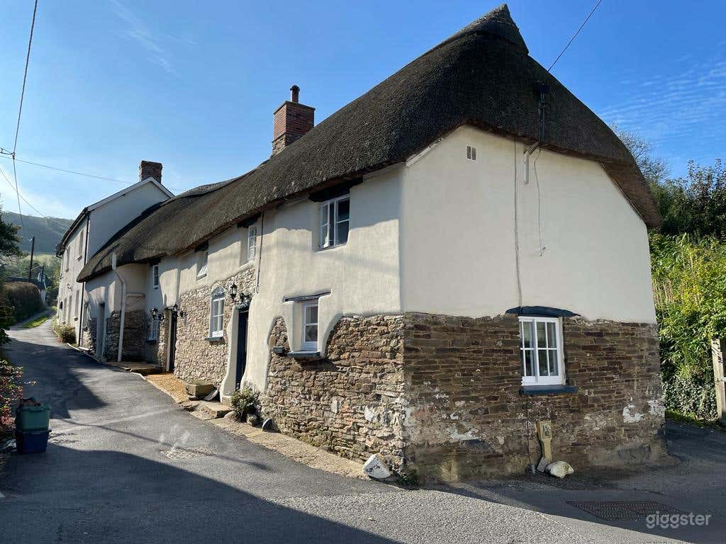 Fifteenth Century Thatched Roof Devon Longhouse Photo 1