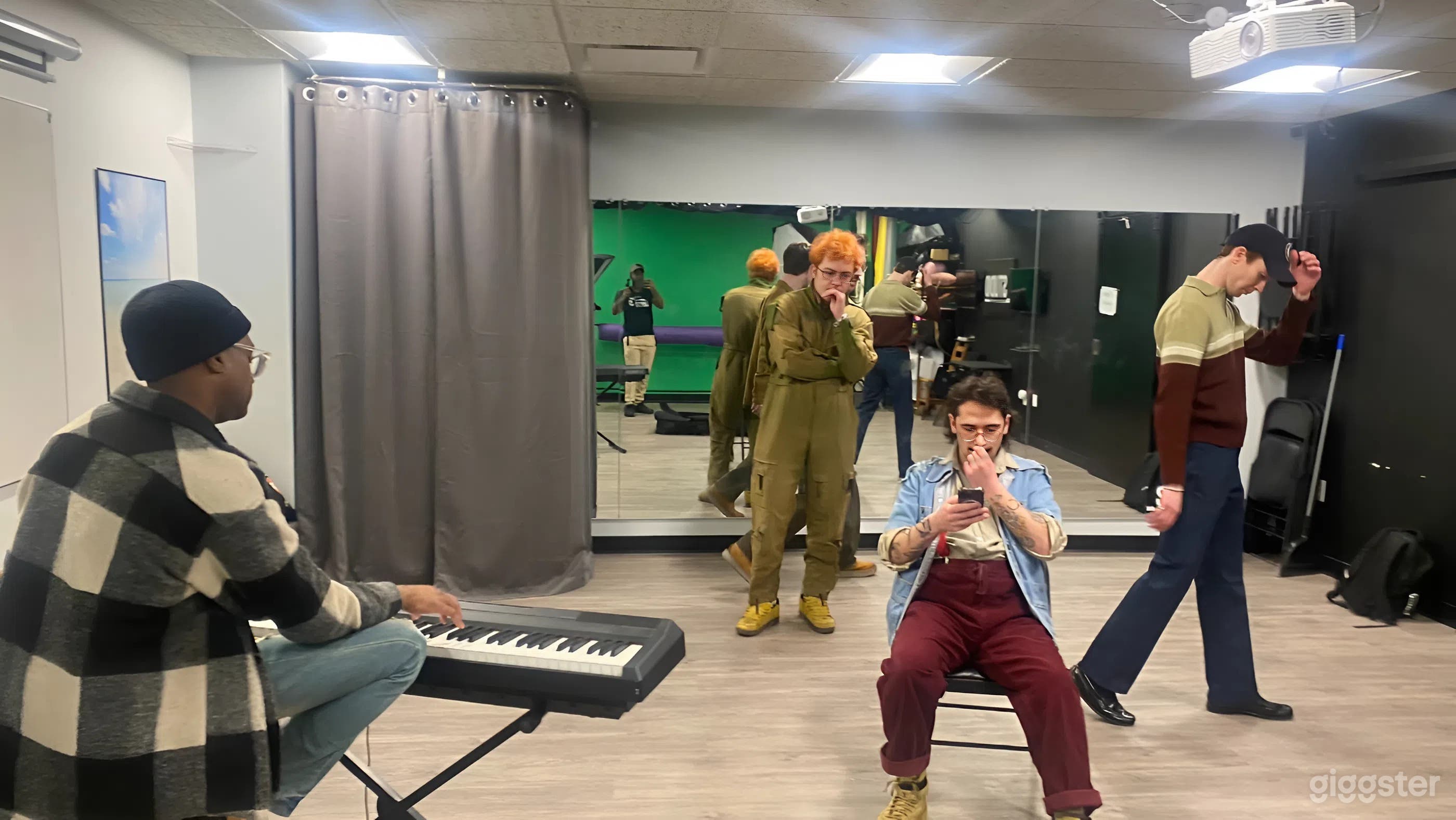 Dance &amp; Yoga Studio / Classroom / Creator Studio Photo 3