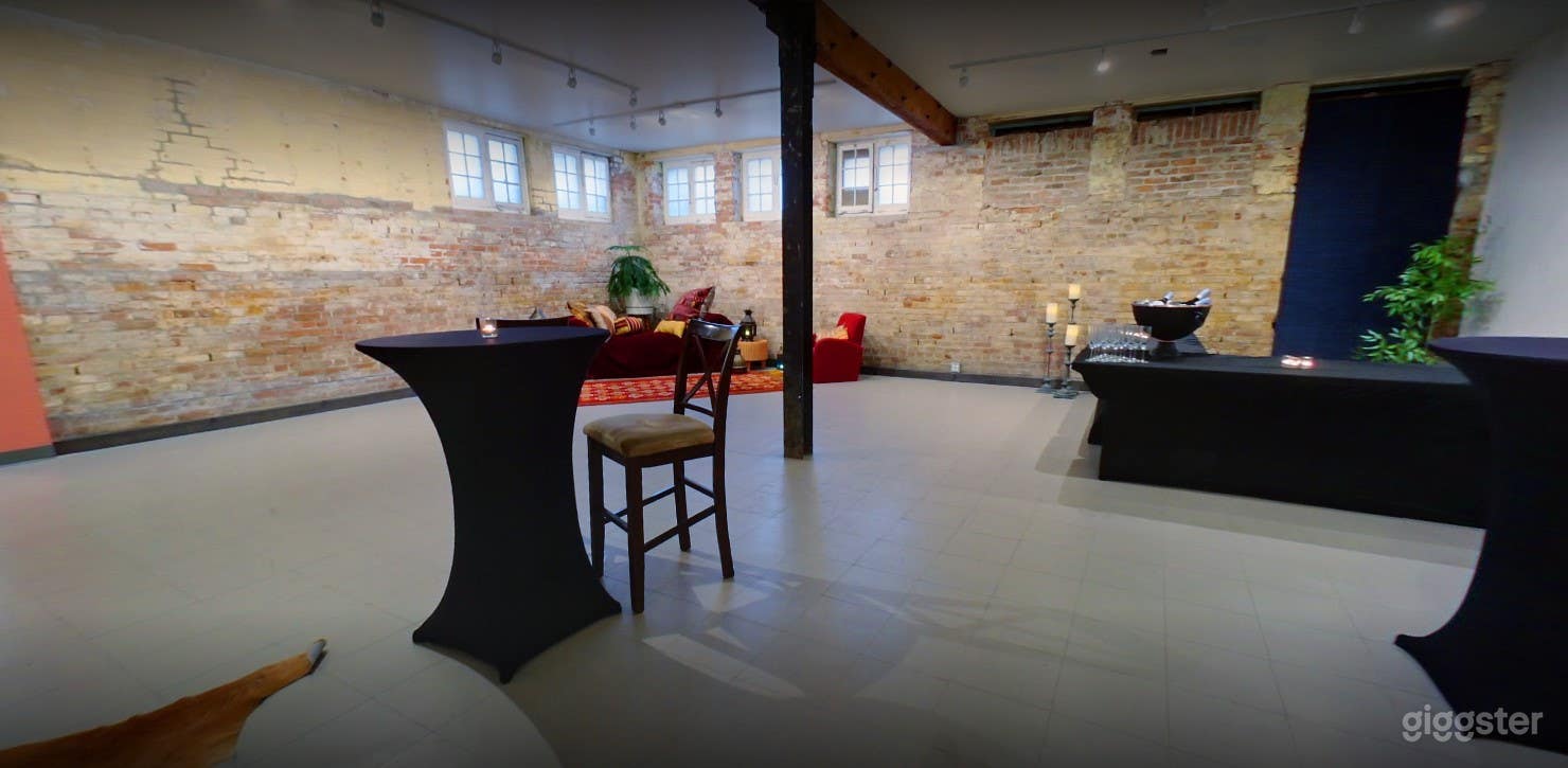 Private Colorful Downstairs Lounge in Edmonton Photo 2