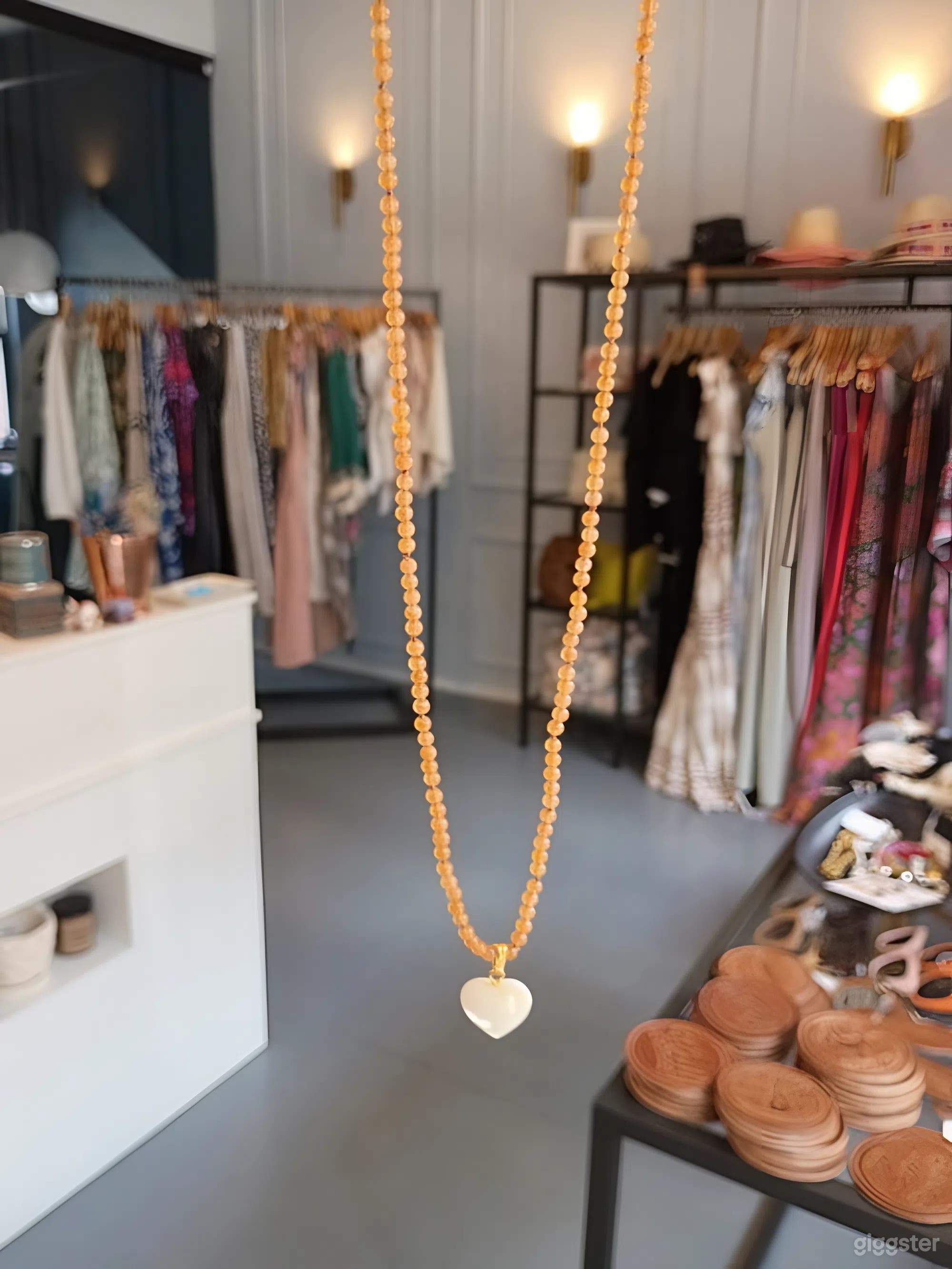 Boutique Jewelry Studio Space — 600 sf with Back Room Photo 3