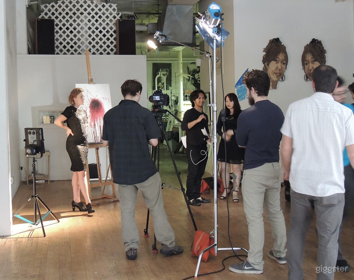 Local Chicago artist's studio / gallery Photo 1