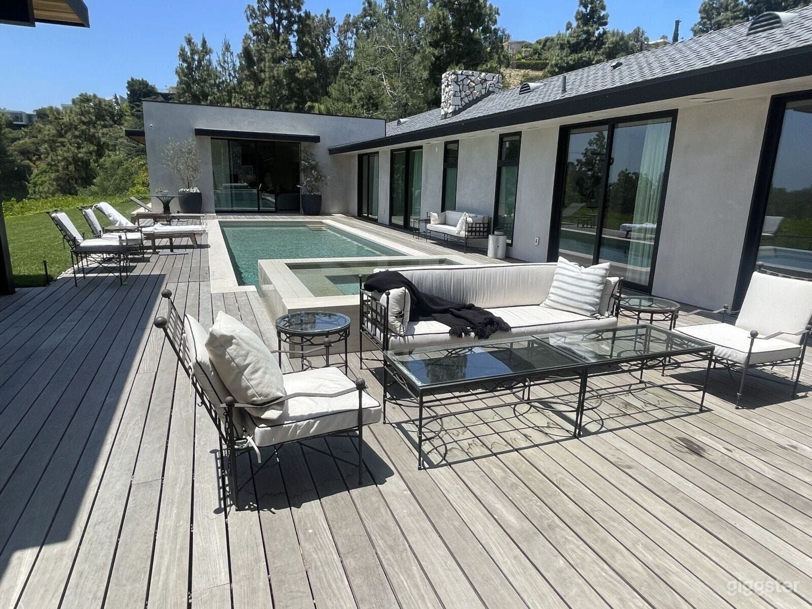 Mid-Century Modern Pool with Iconic Trousdale View Photo 2