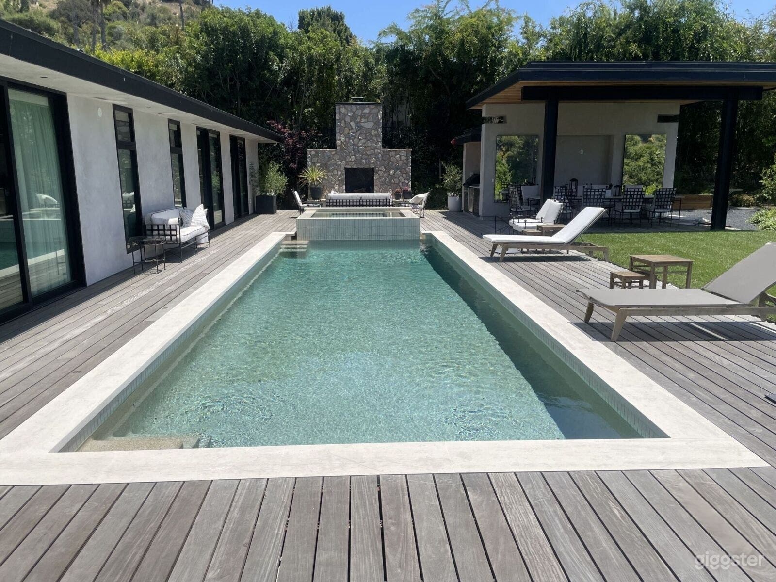 Mid-Century Modern Pool with Iconic Trousdale View Photo 1