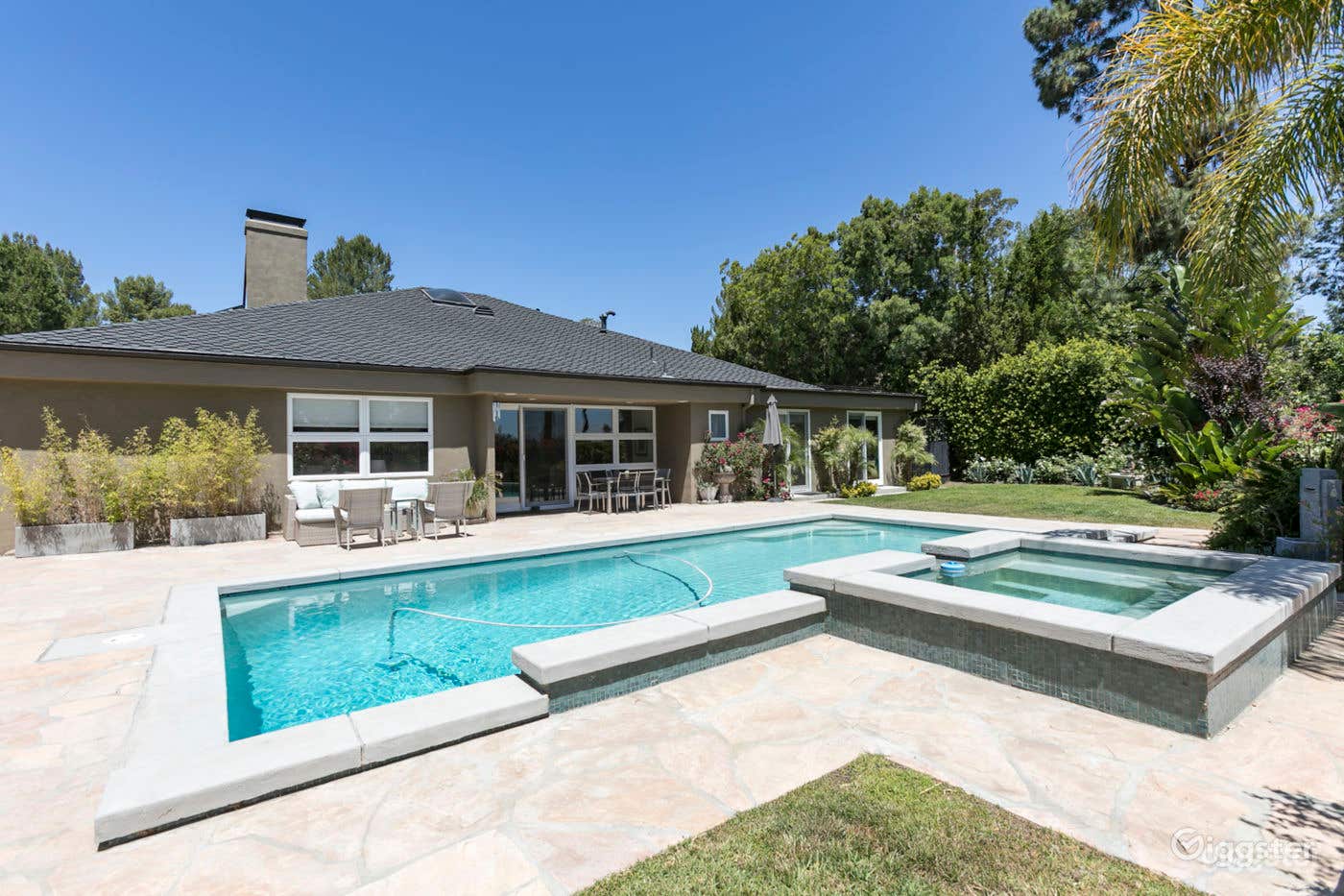 California Pool in a Contemporary Home Photo 2