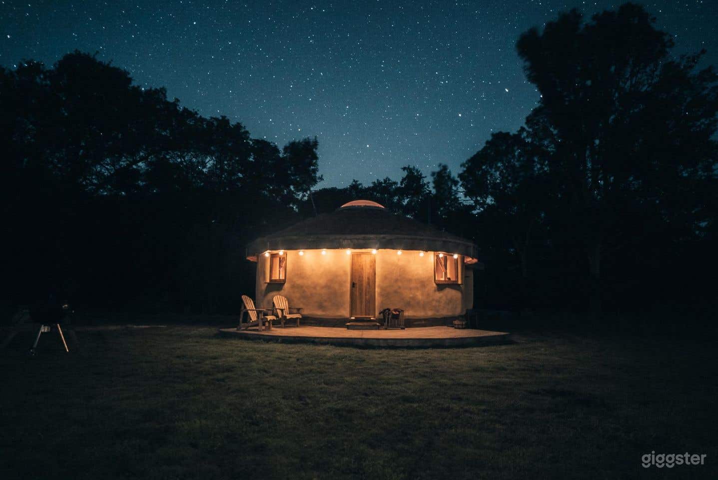 Traditionally Crafted Roundhouse Cabin Photo 2