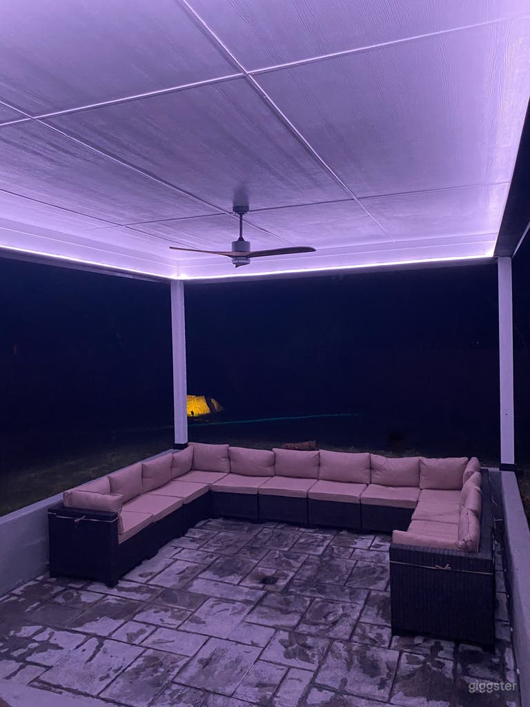  Spacious Home w/ Open Floorplan and Sunken Patio 