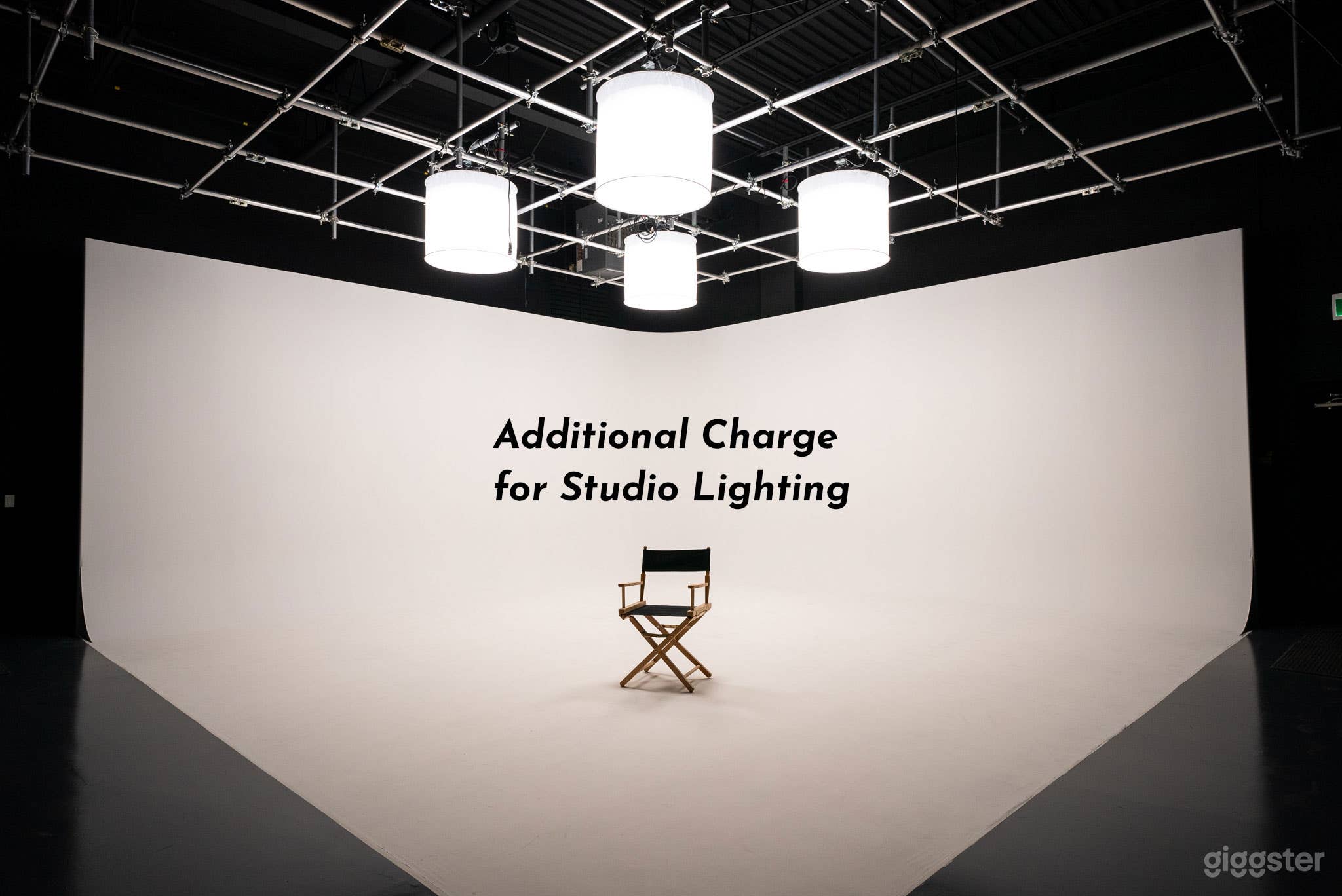 Modern Film/Photo Studio w/ Cyclorama Wall Photo 4