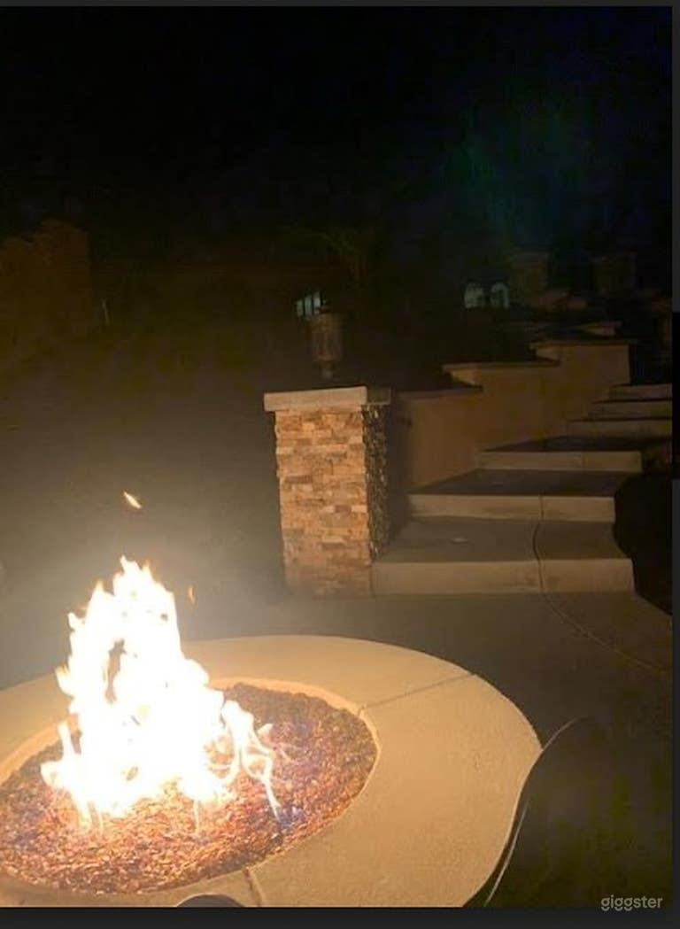  Luxurious Private Pool Setting 