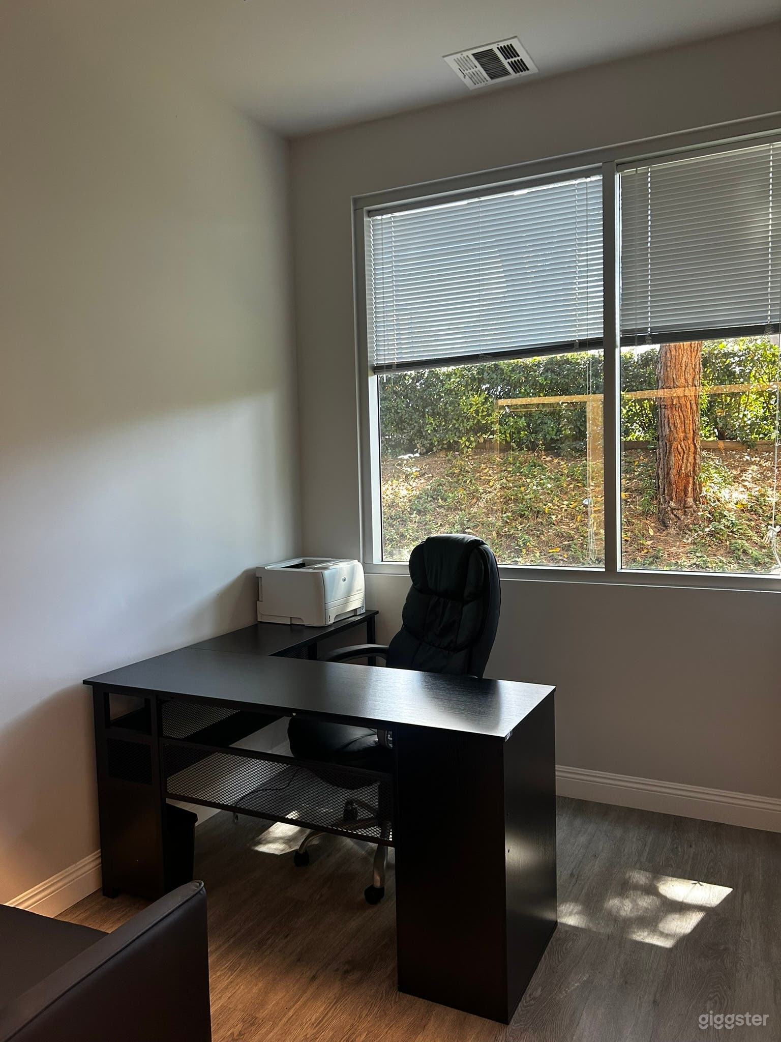 Private Offices Photo 3