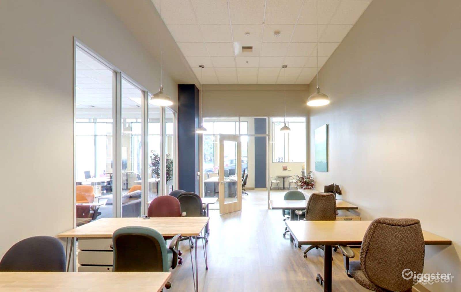 Beautifully lit, warm tech, walls of glass and 14 ft ceiling Photo 4