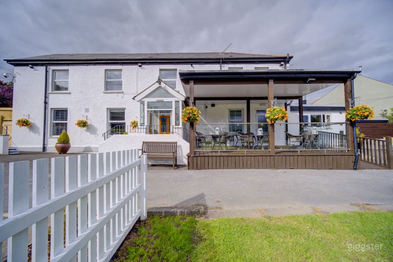  Rear View of Property  